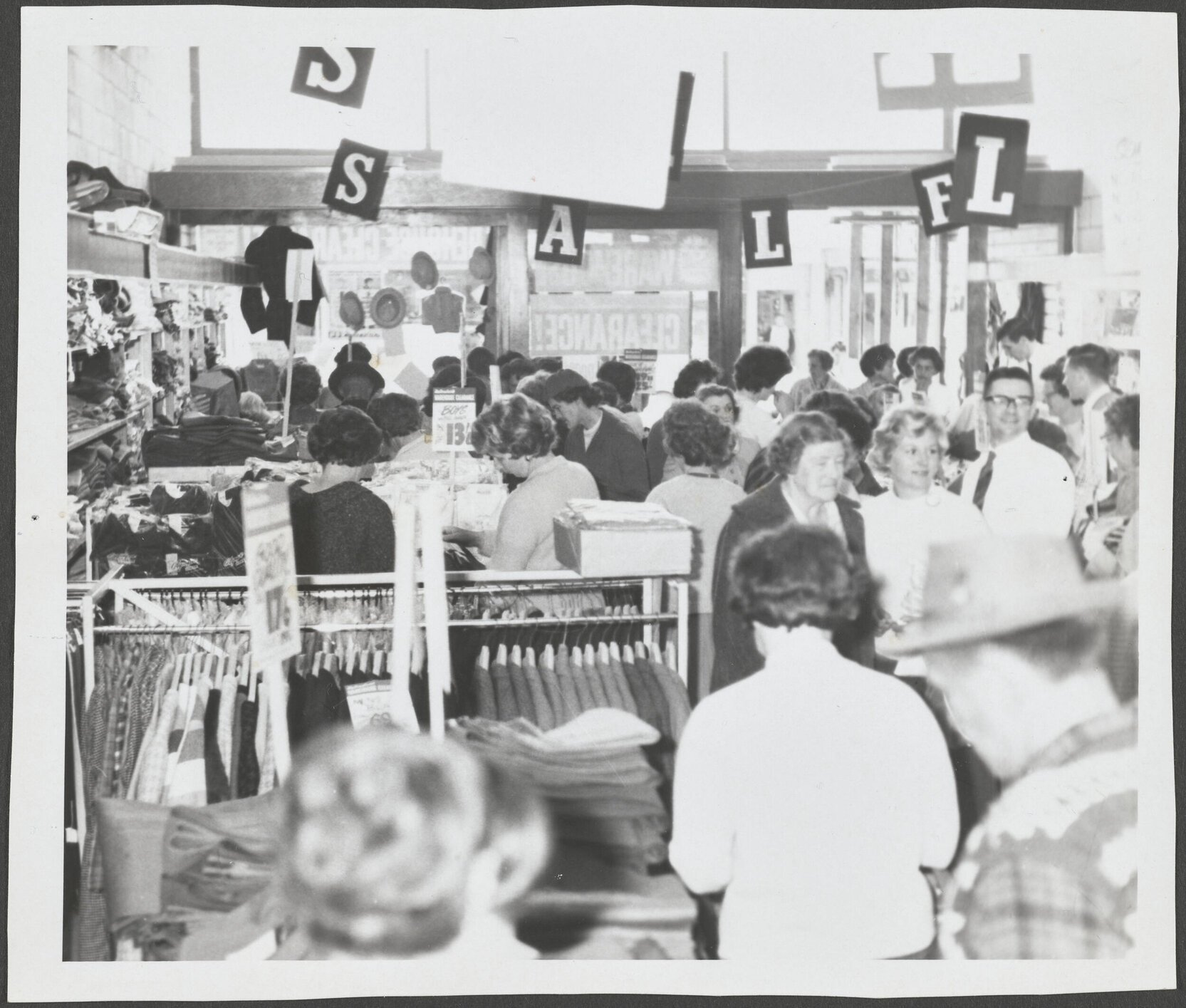 Ross &amp; Glendining clearance sale at Hallensteins, Papakura