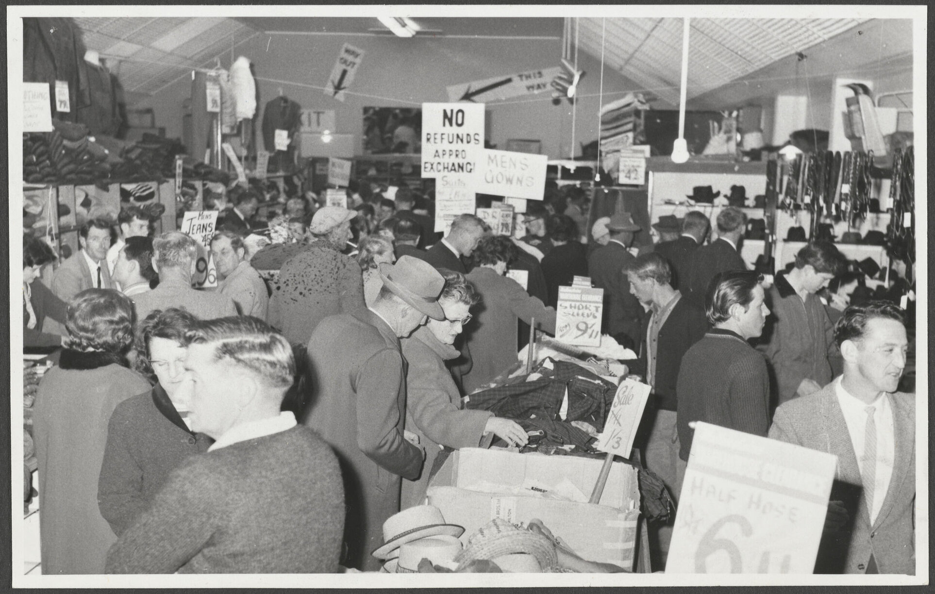 Sale at Hallensteins, Hamilton