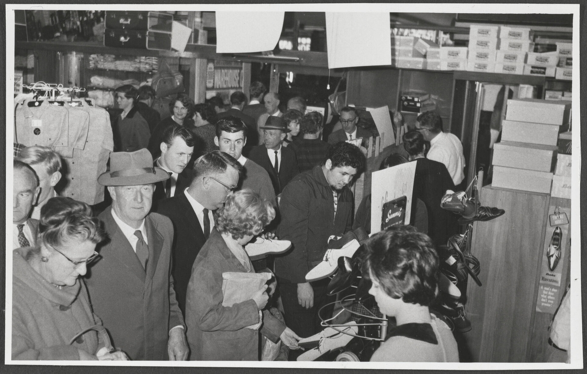 Sale at Hallensteins, Hamilton