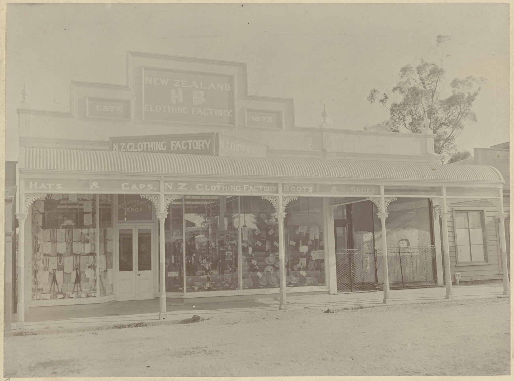 Hallenstein Brothers branch premises, Cambridge