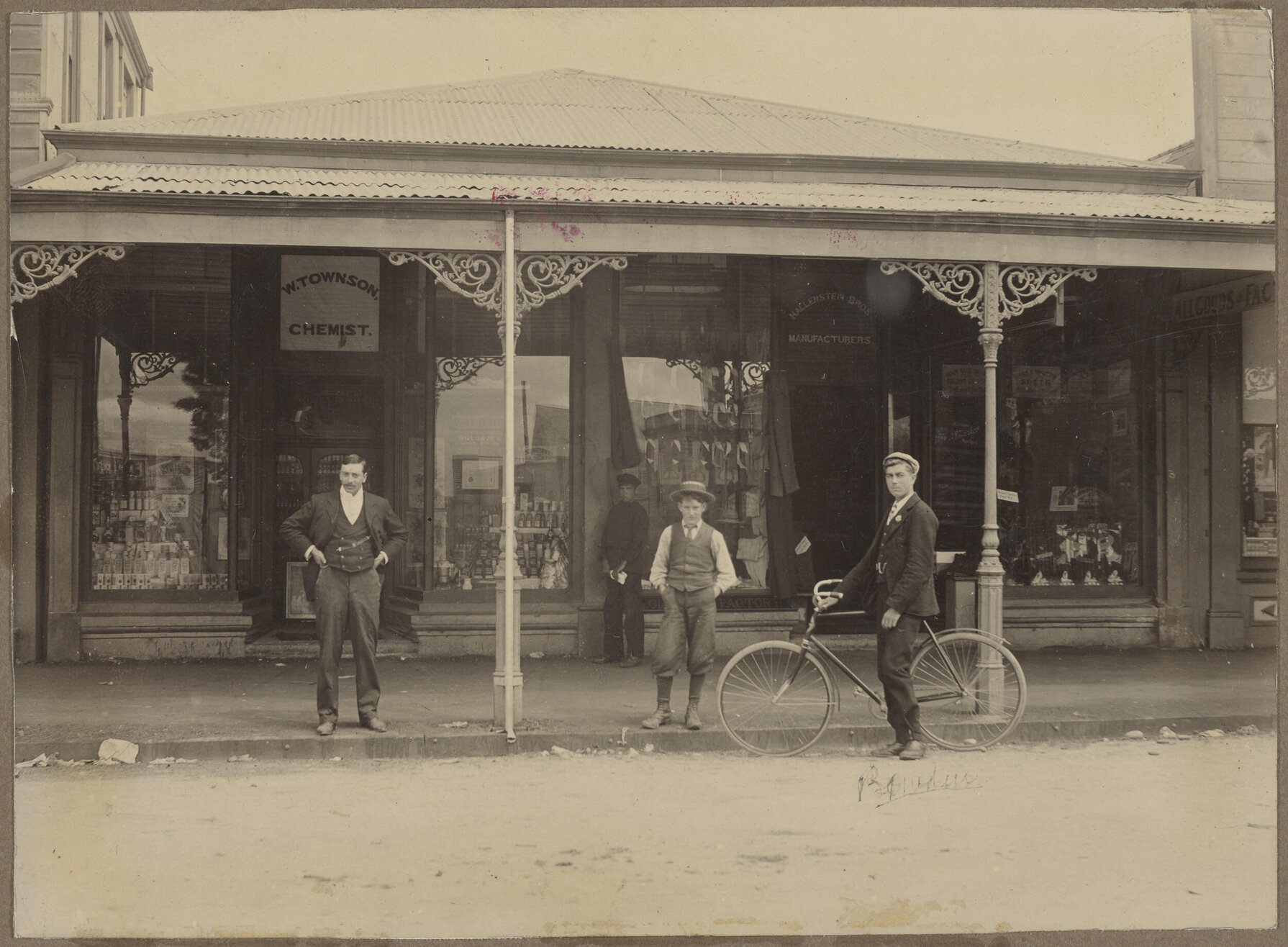 Hallenstein Brothers branch premises, Westport