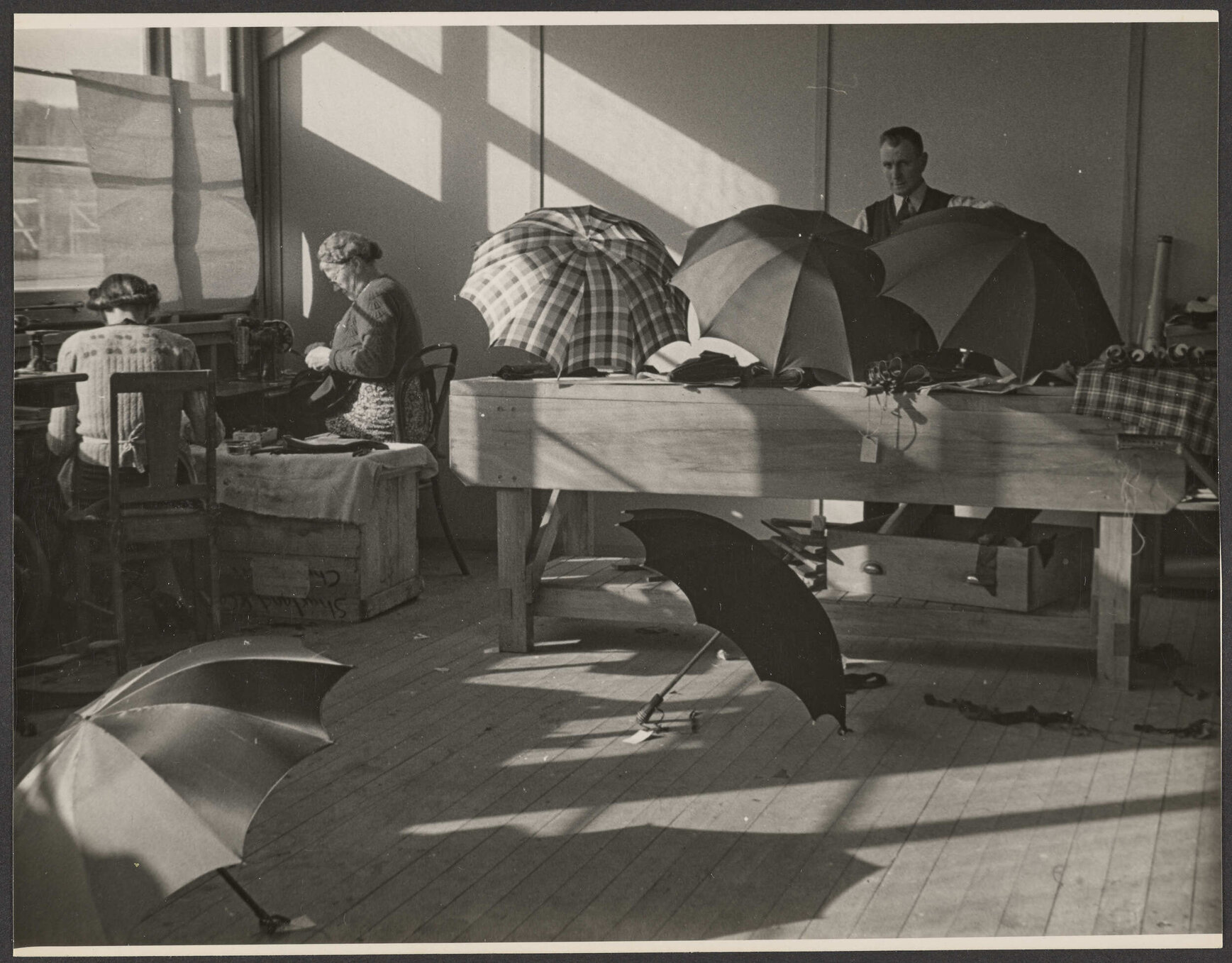 Umbrella manufacture