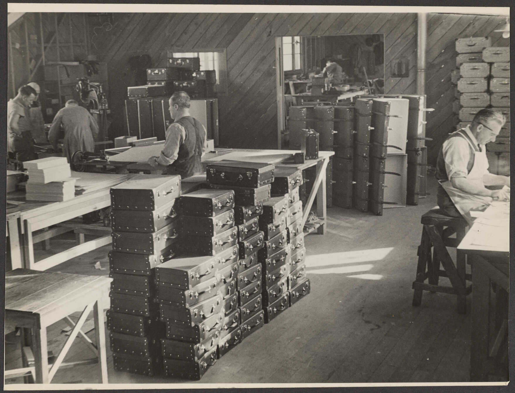 Suitcase manufacturing workshop