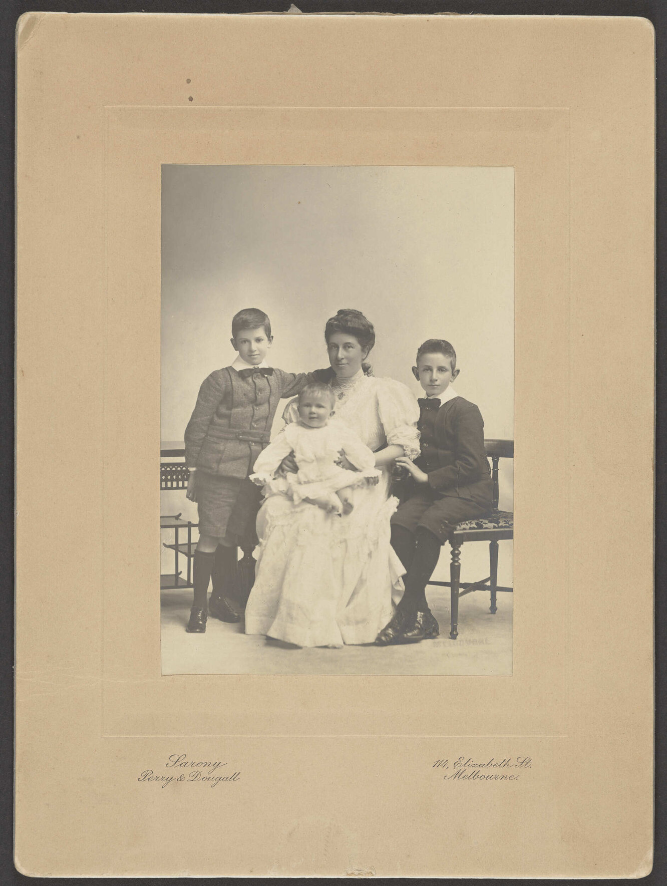 Essie Michaelis, Archie, Grant, Alice
