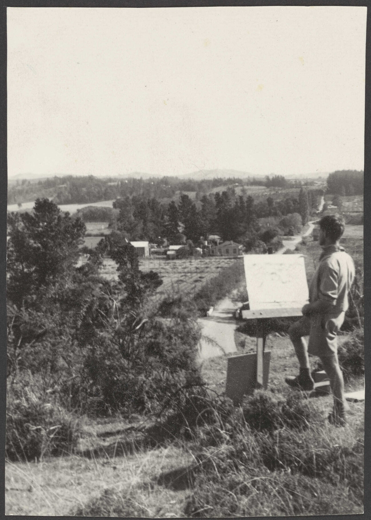 Toss Woollaston painting the Upper Moutere landscape