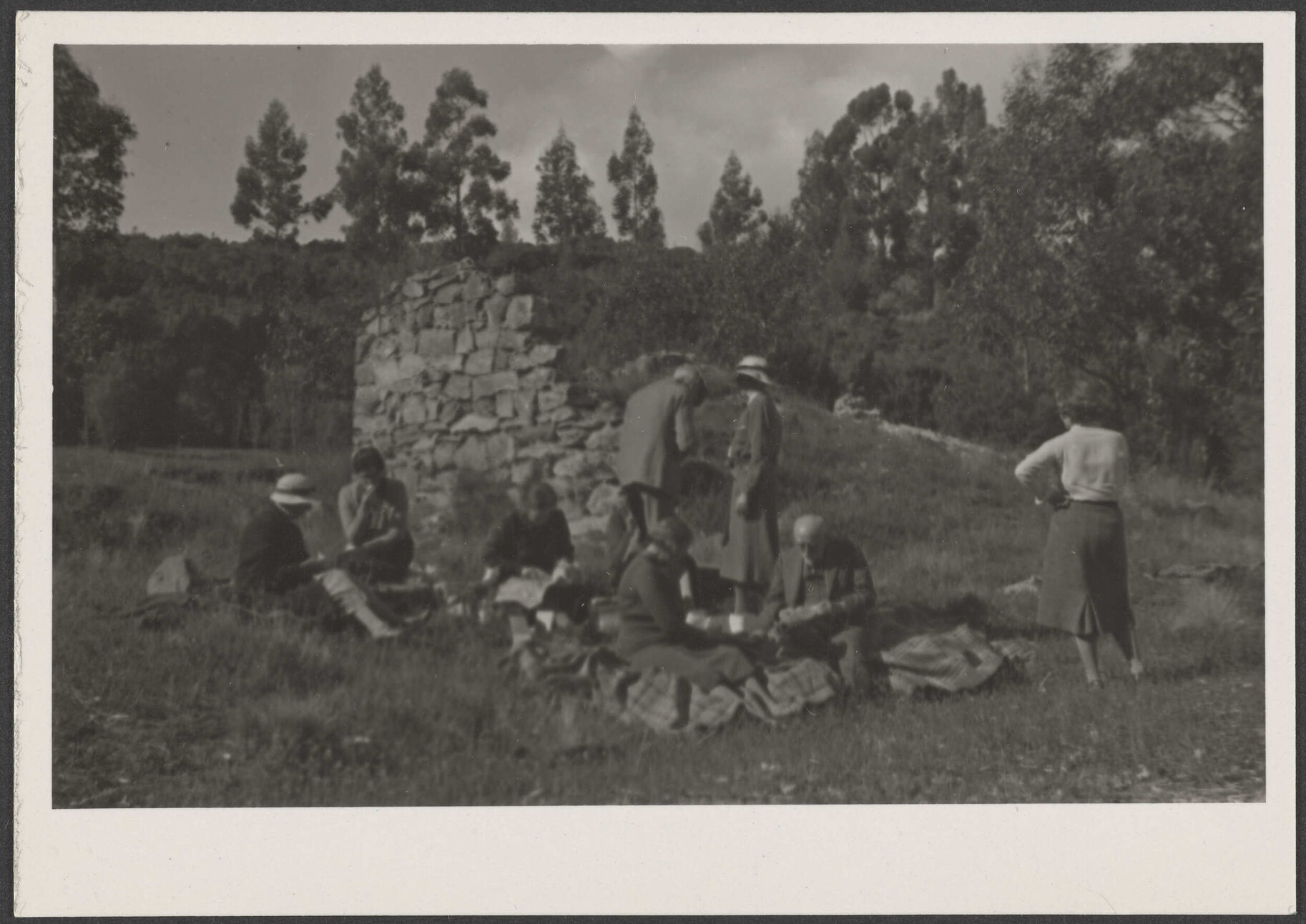 Group of people at old Hallenstein's Mill