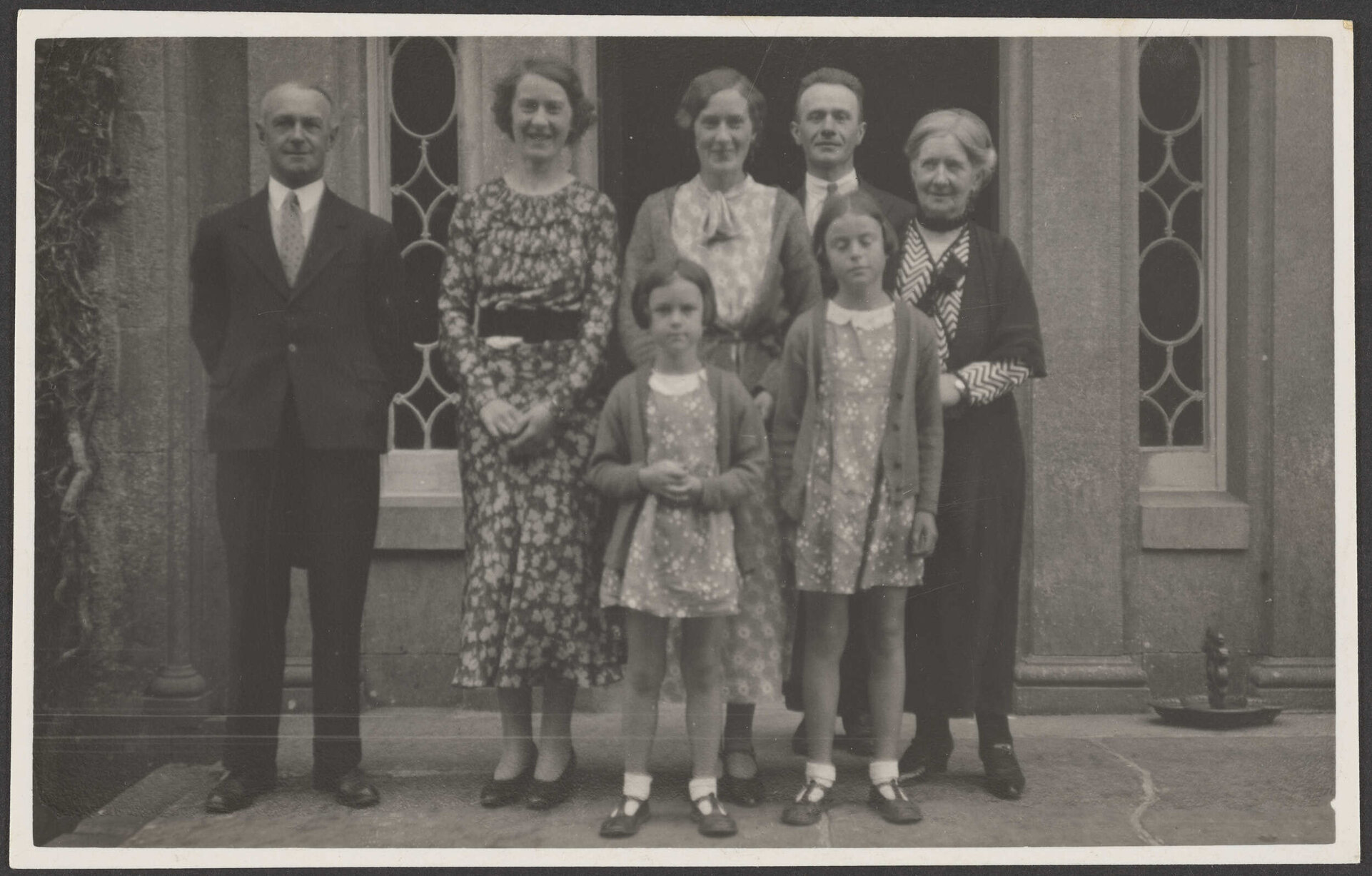 Jean Hart (second from left)