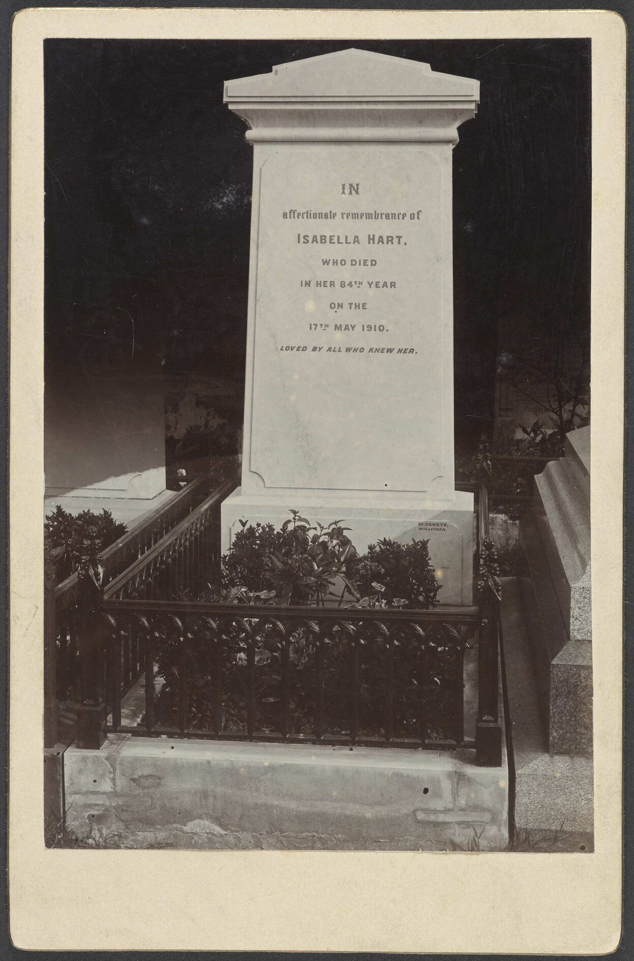 Isabella Hart's gravestone