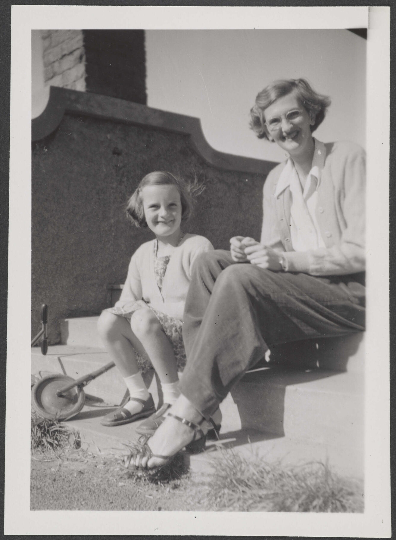 Elizabeth Thompson and one of her children