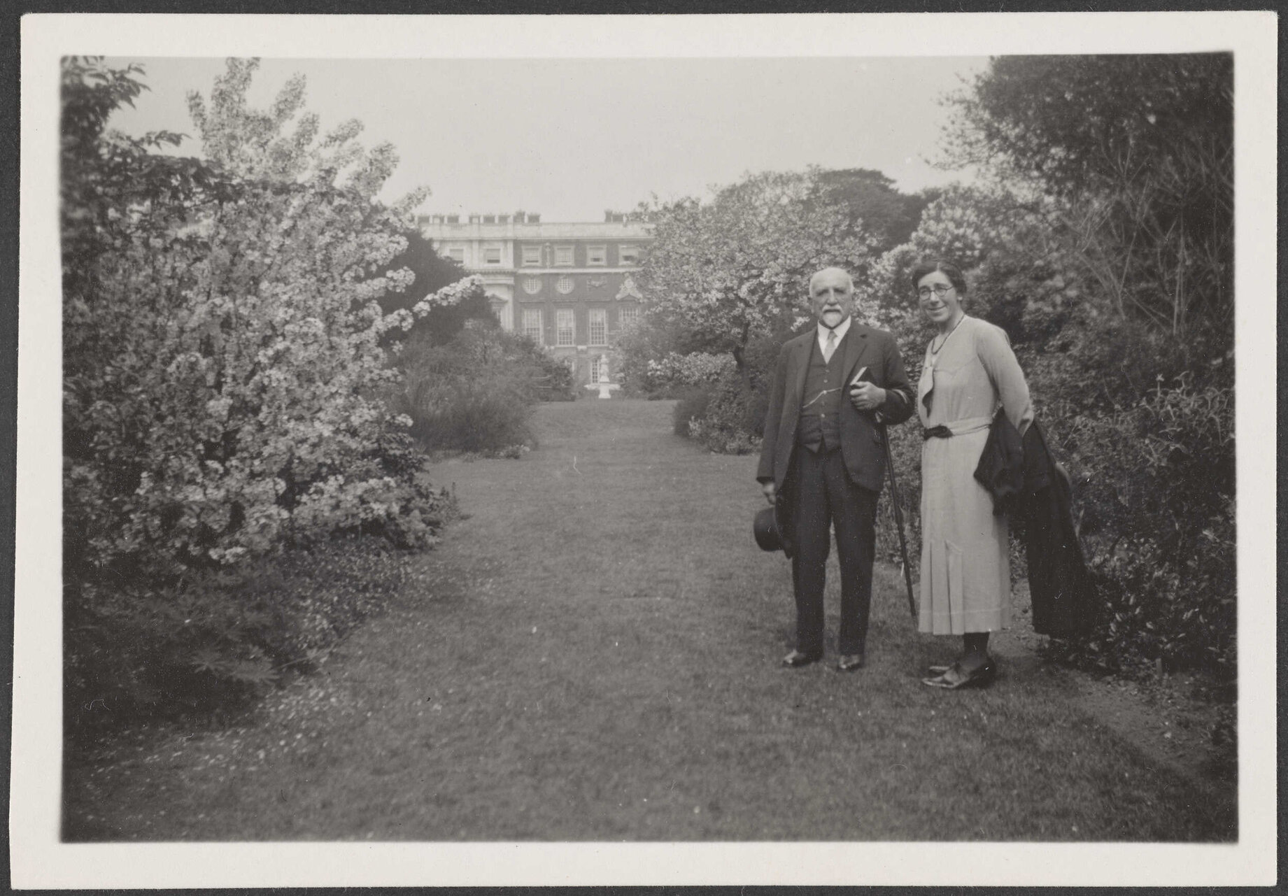 Willi Fels and Dora de Beer at Hampton Court