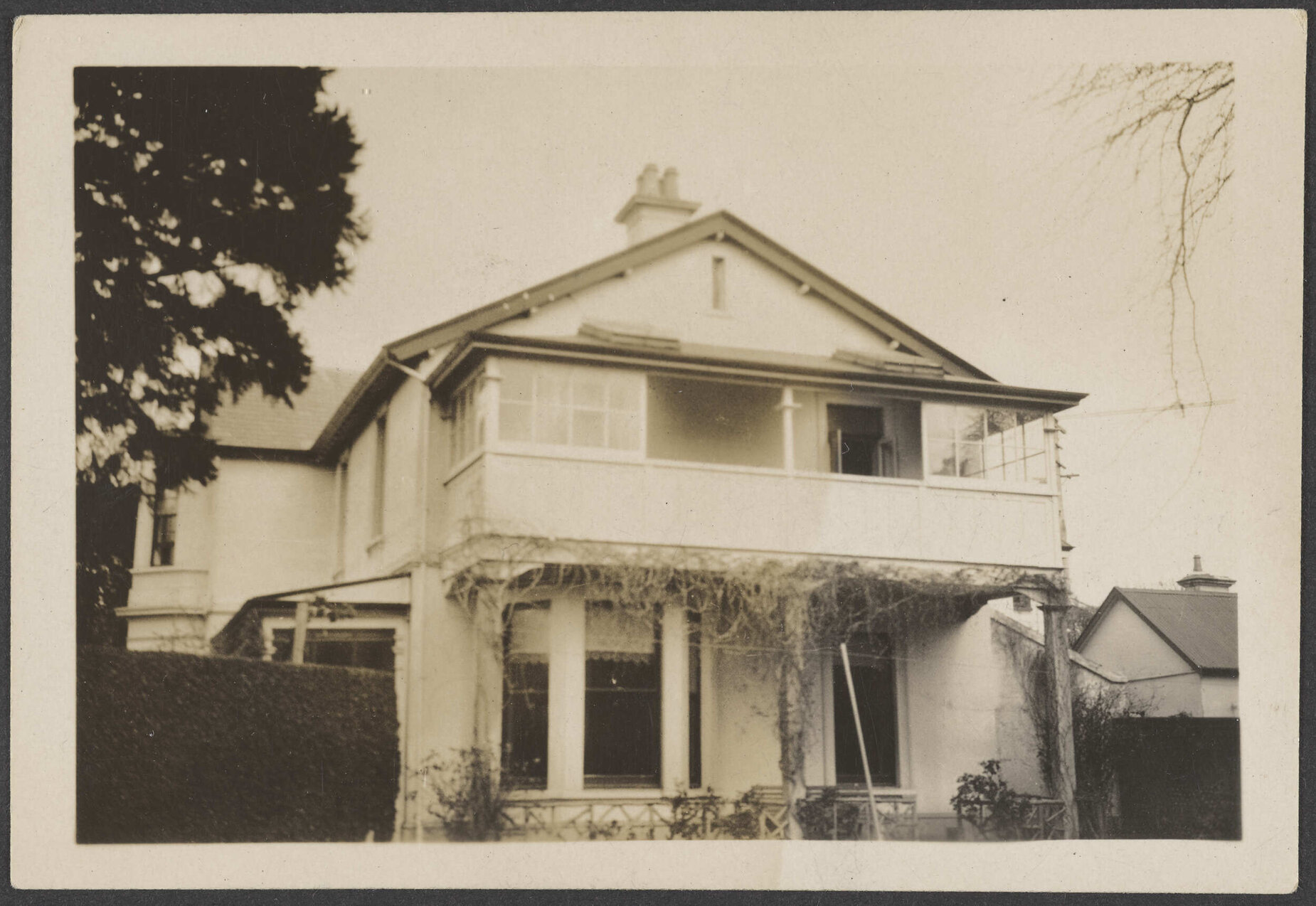 Front view of Bankton