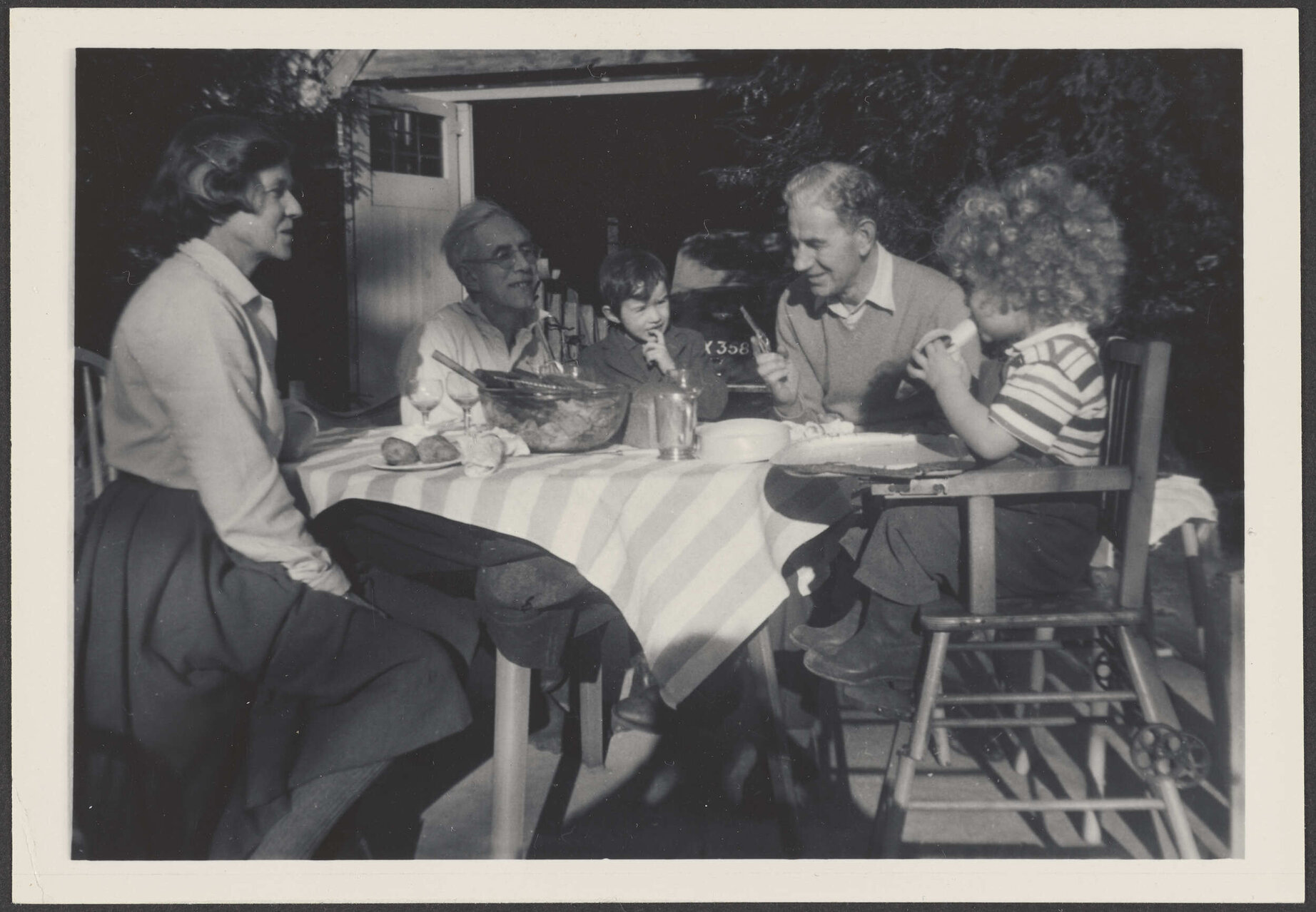 Bennett family eating outside