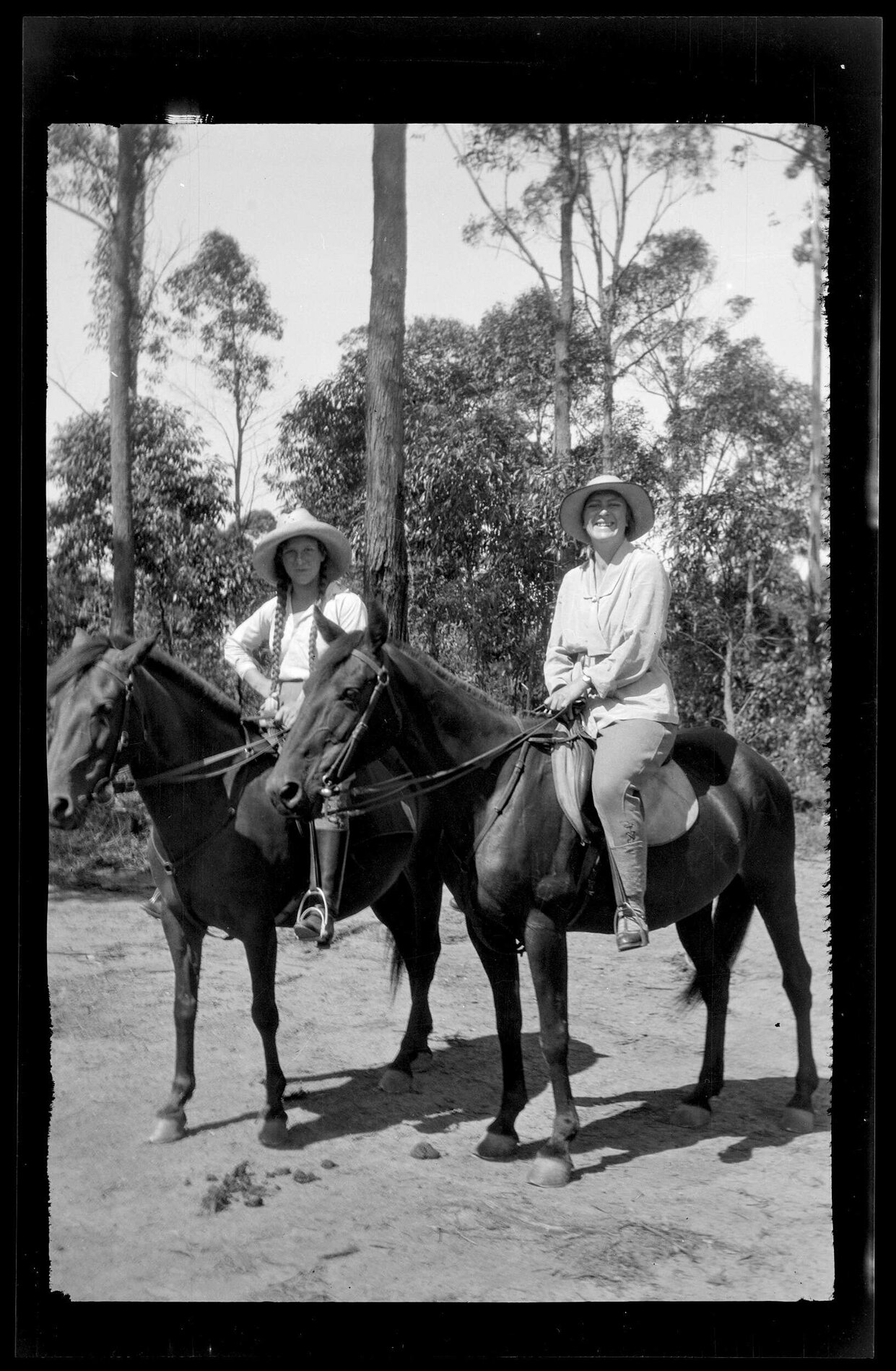 [Elespie Forsyth and Bettina Collier] on horses