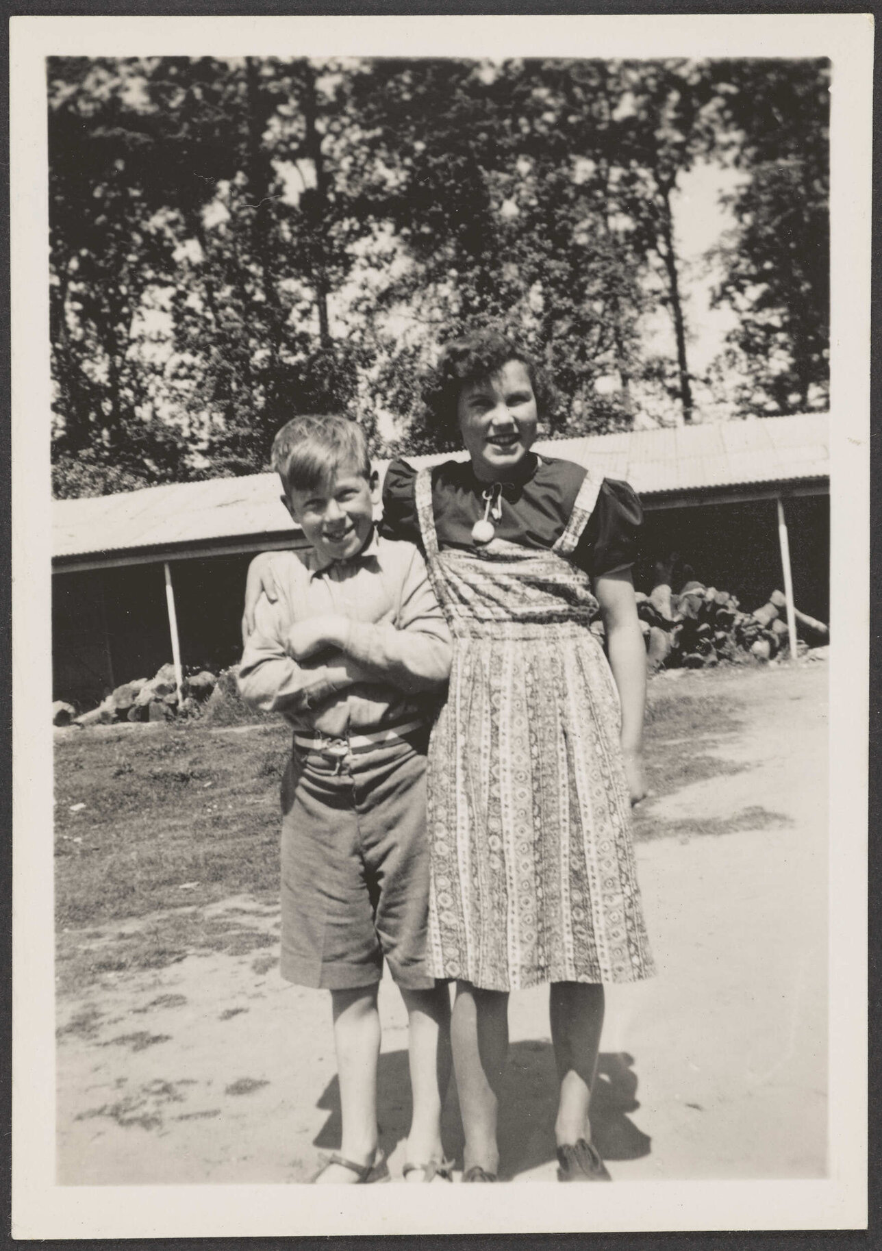 Noel Graham (Potocki) and Elizabeth Aitken, Grayshott