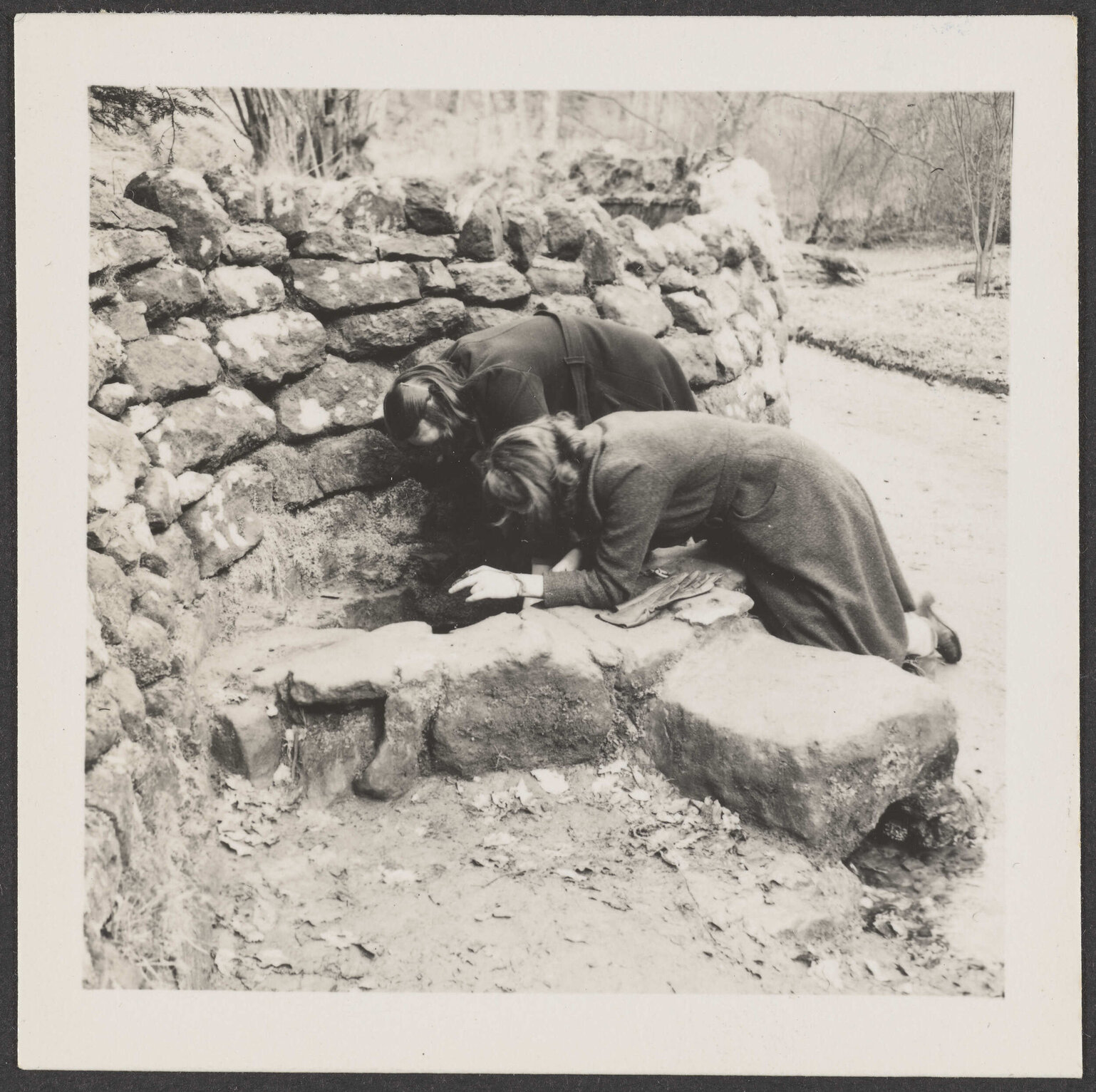 'Connie, Sybil - at the wishing well. Grayshott'