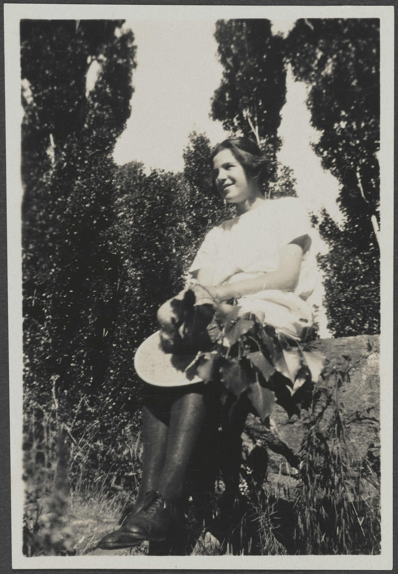 Lesley Brasch inscribed 'Roaring Meg Xmas 1925'