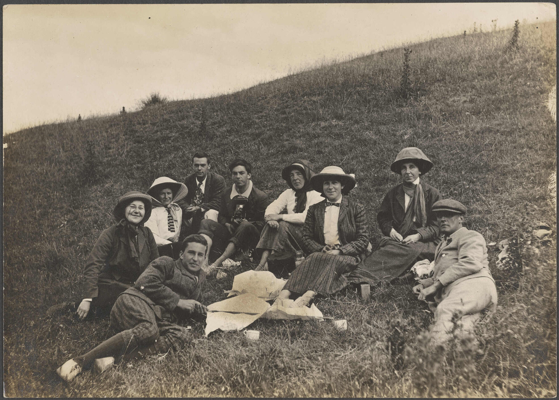 'Bruce Todd, Mary de Beer, Elespie Todd, Roland Todd, Bendix de Beer, Emily Fels, Dora de Beer, Emily de Beer'