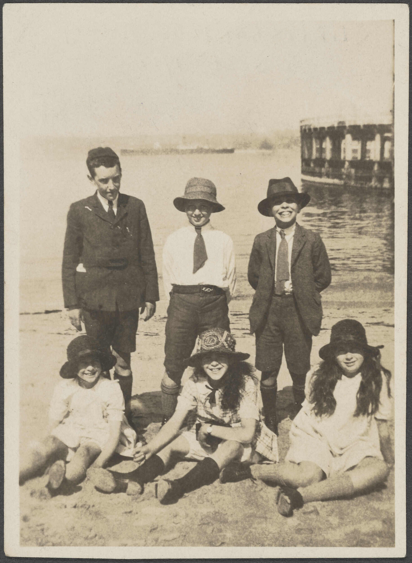 'Clifton Gardens, Sydney Sept 1922'