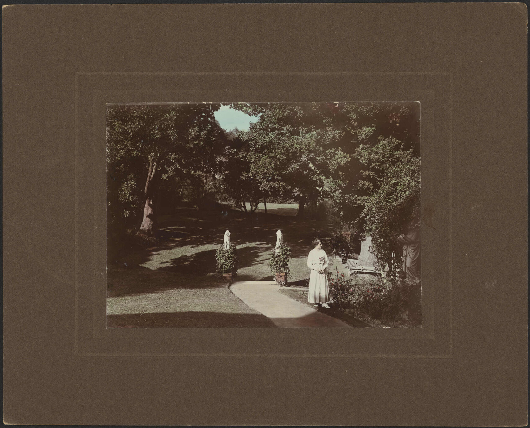 'Manono Garden - front porch, London'