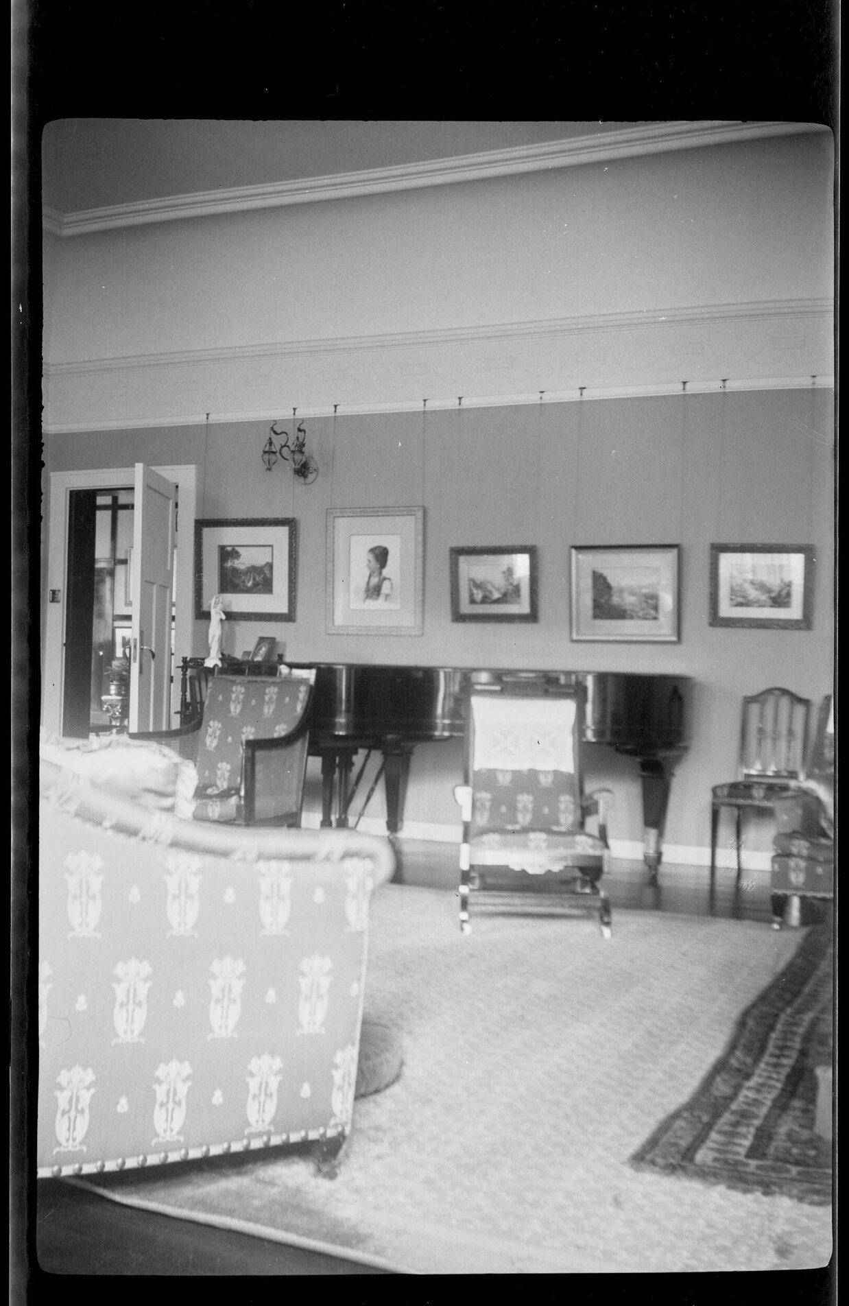 Sitting room at Manono