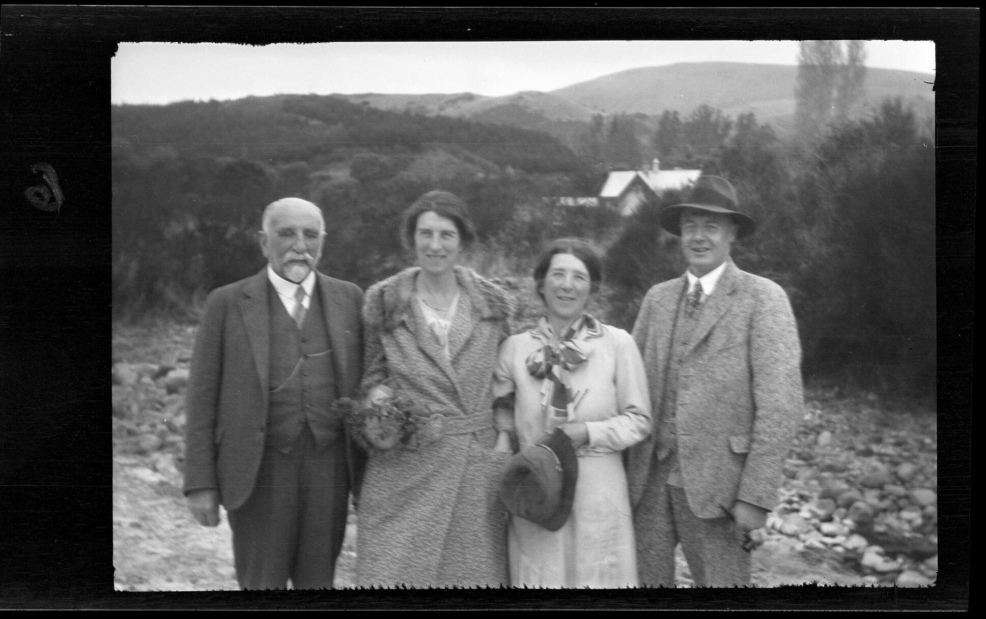 Willi Fels, Emily Forsyth, Kate Thompson, and an unidentified man at Whare Flat