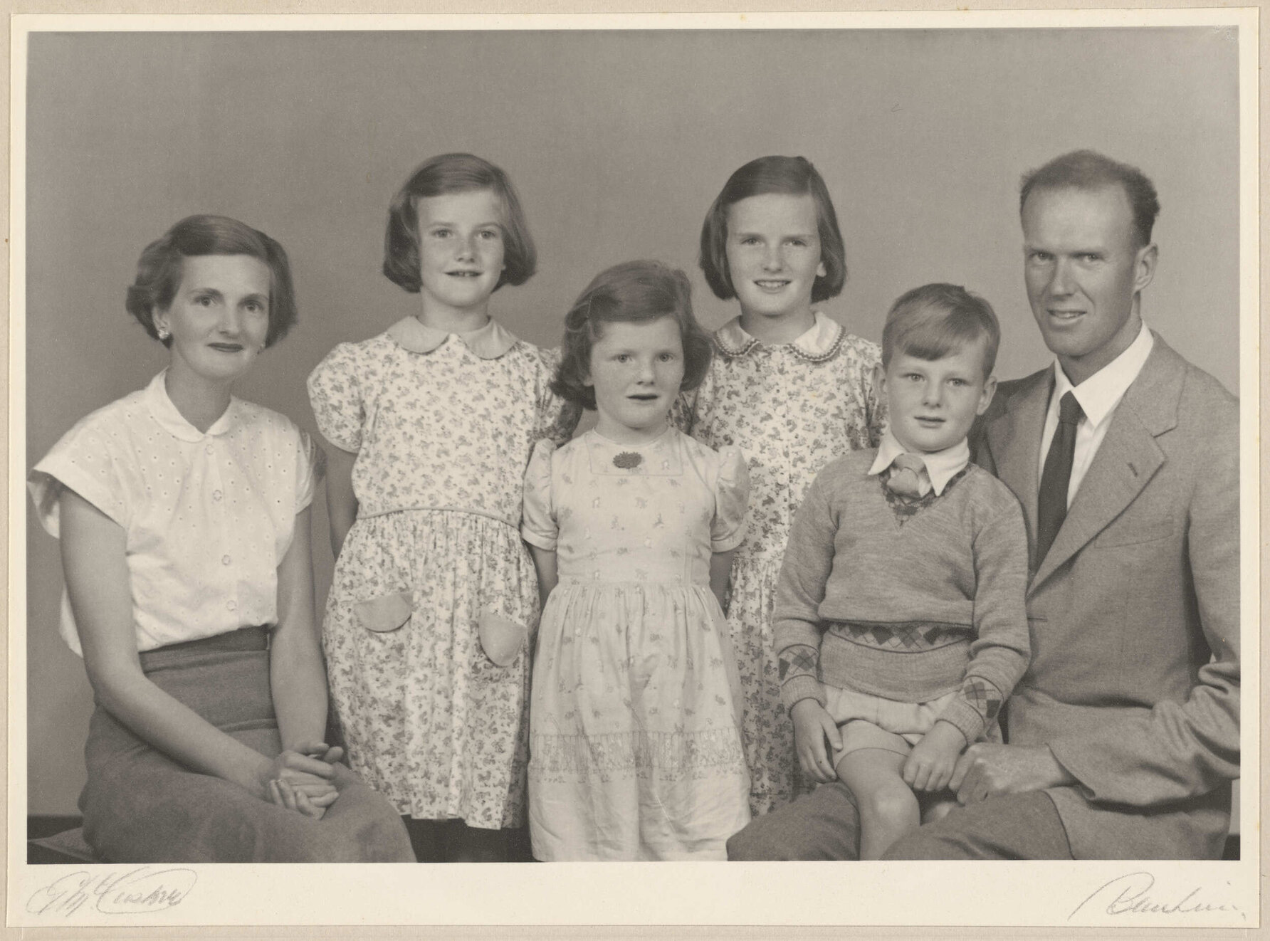 'Tim and family - Tim and Elizabeth Thompson. Children - Caroline. Jane. Olivia. Robert. Dec. 1954'