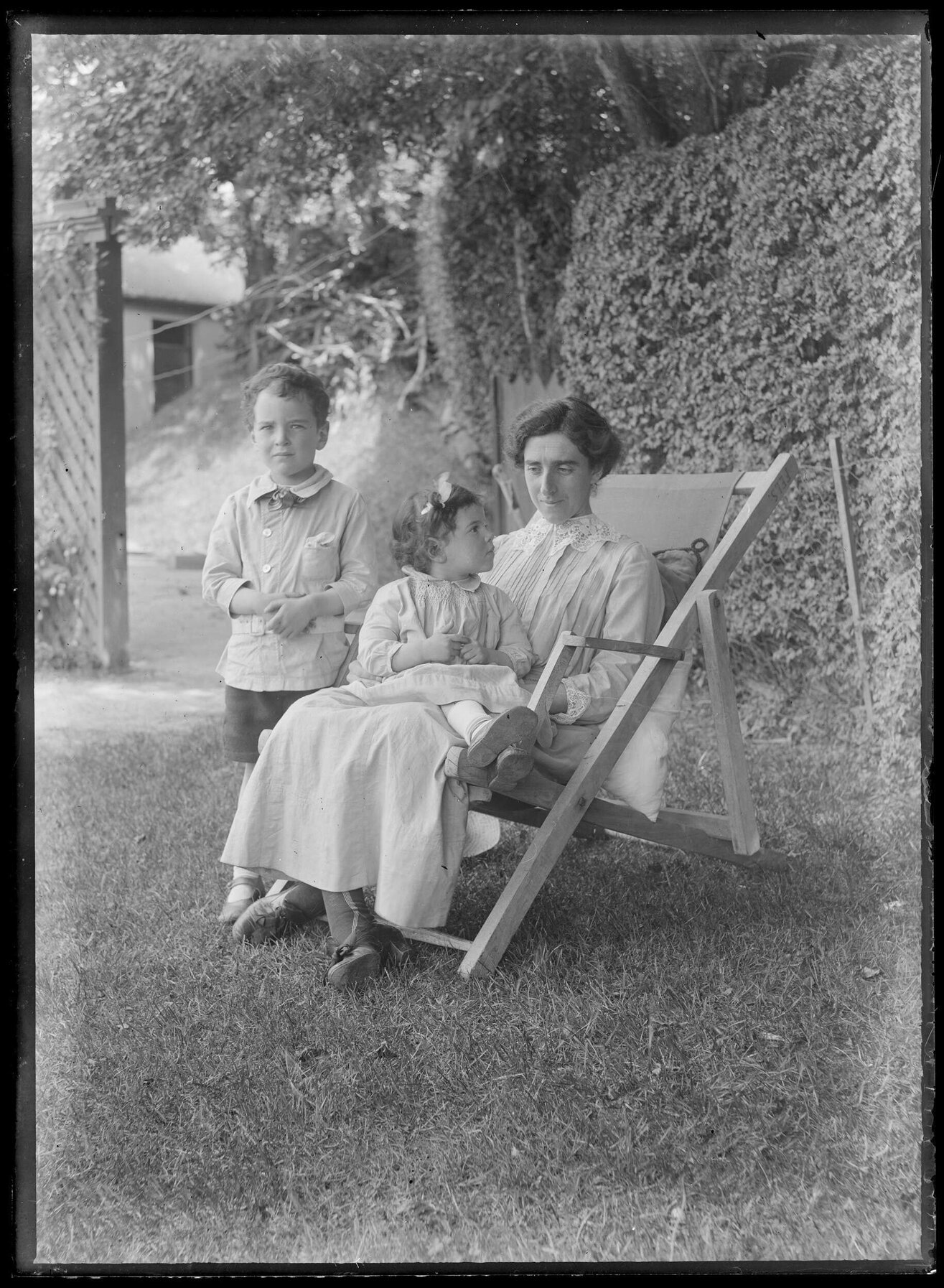 Helene, Lesley and Charles Brasch