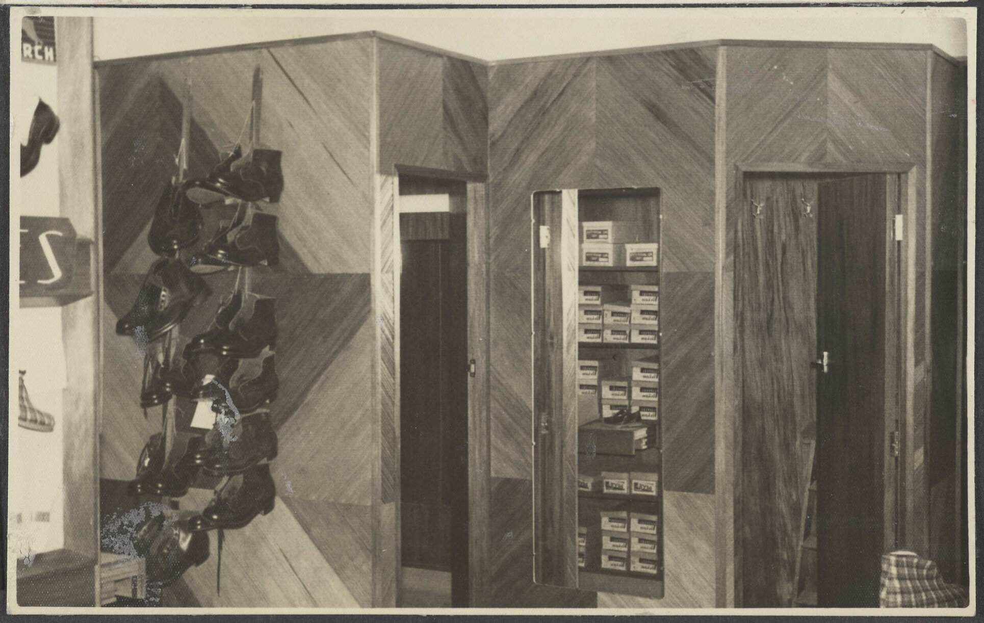 Hallensteins store interior, Whangārei