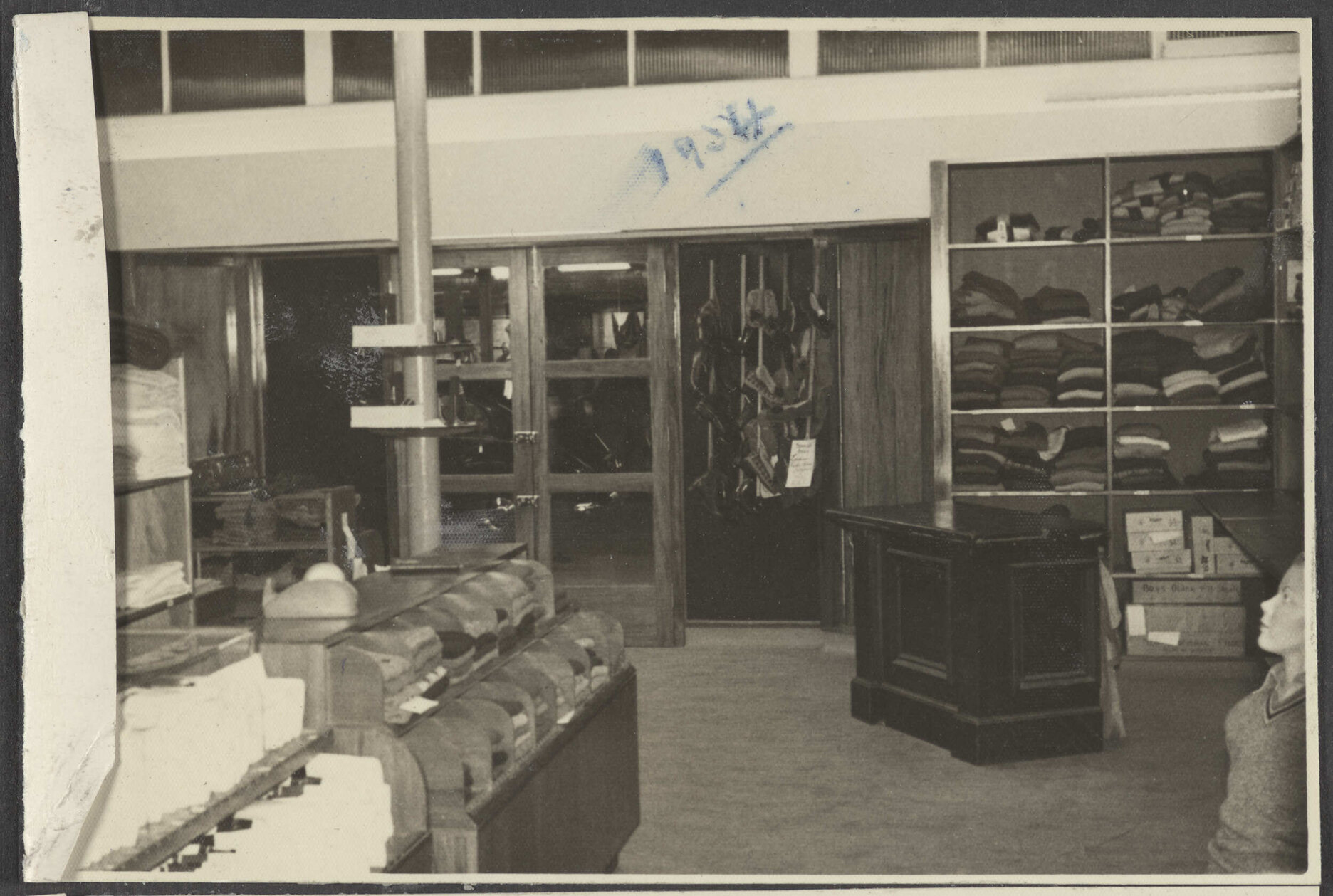 Hallensteins store interior, Whangārei