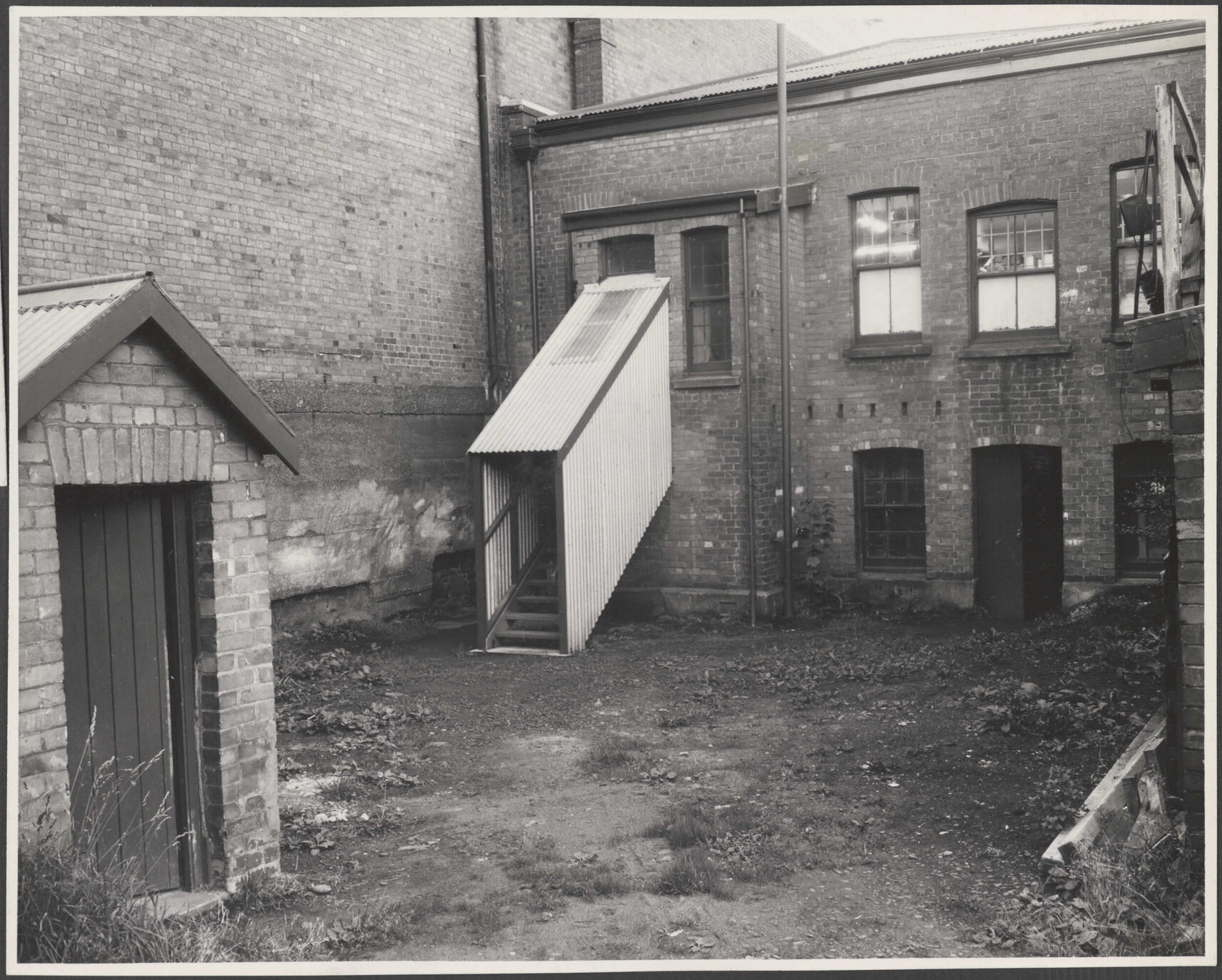 Rear of Hallensteins building, Timaru