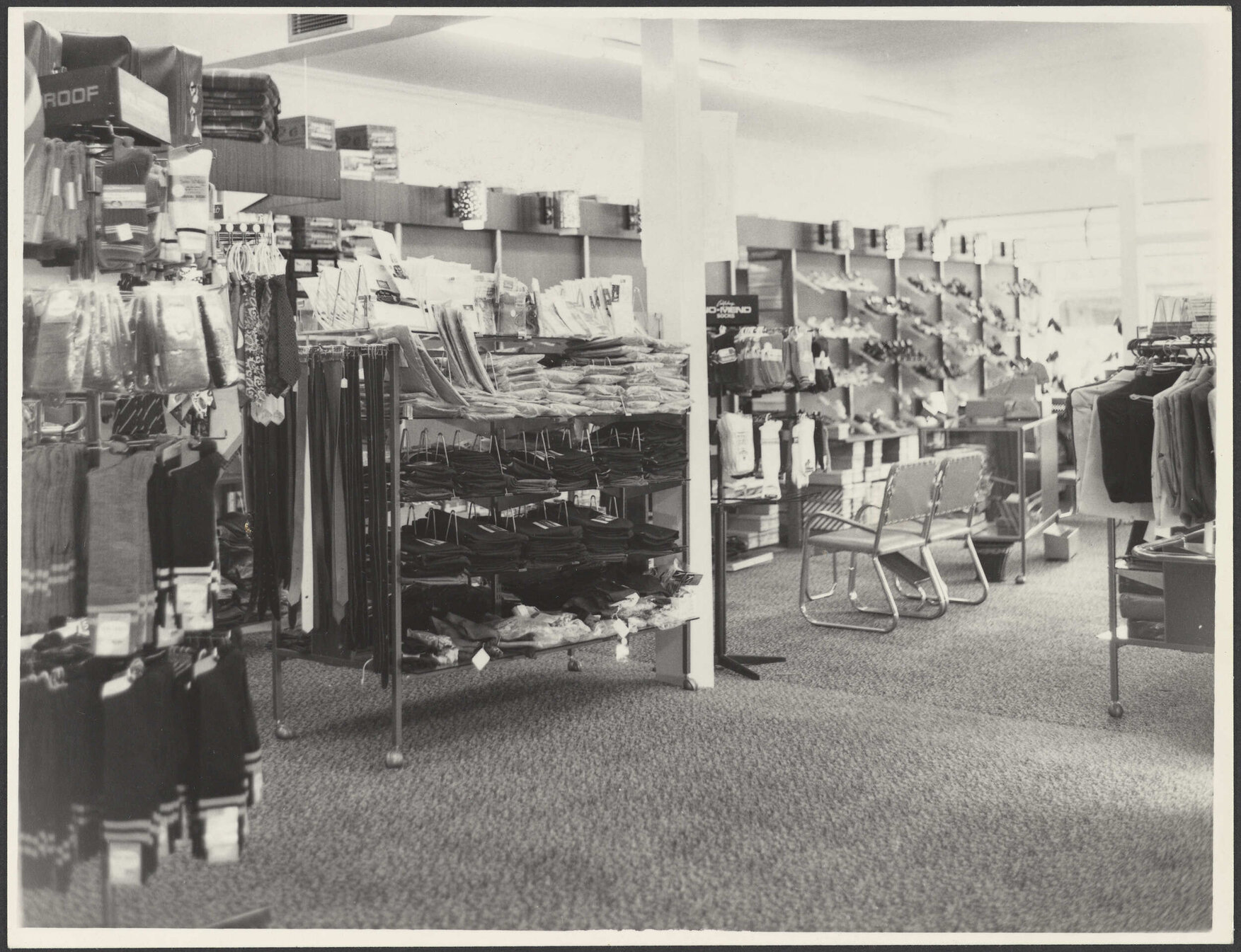 Hallensteins store interior, Thames