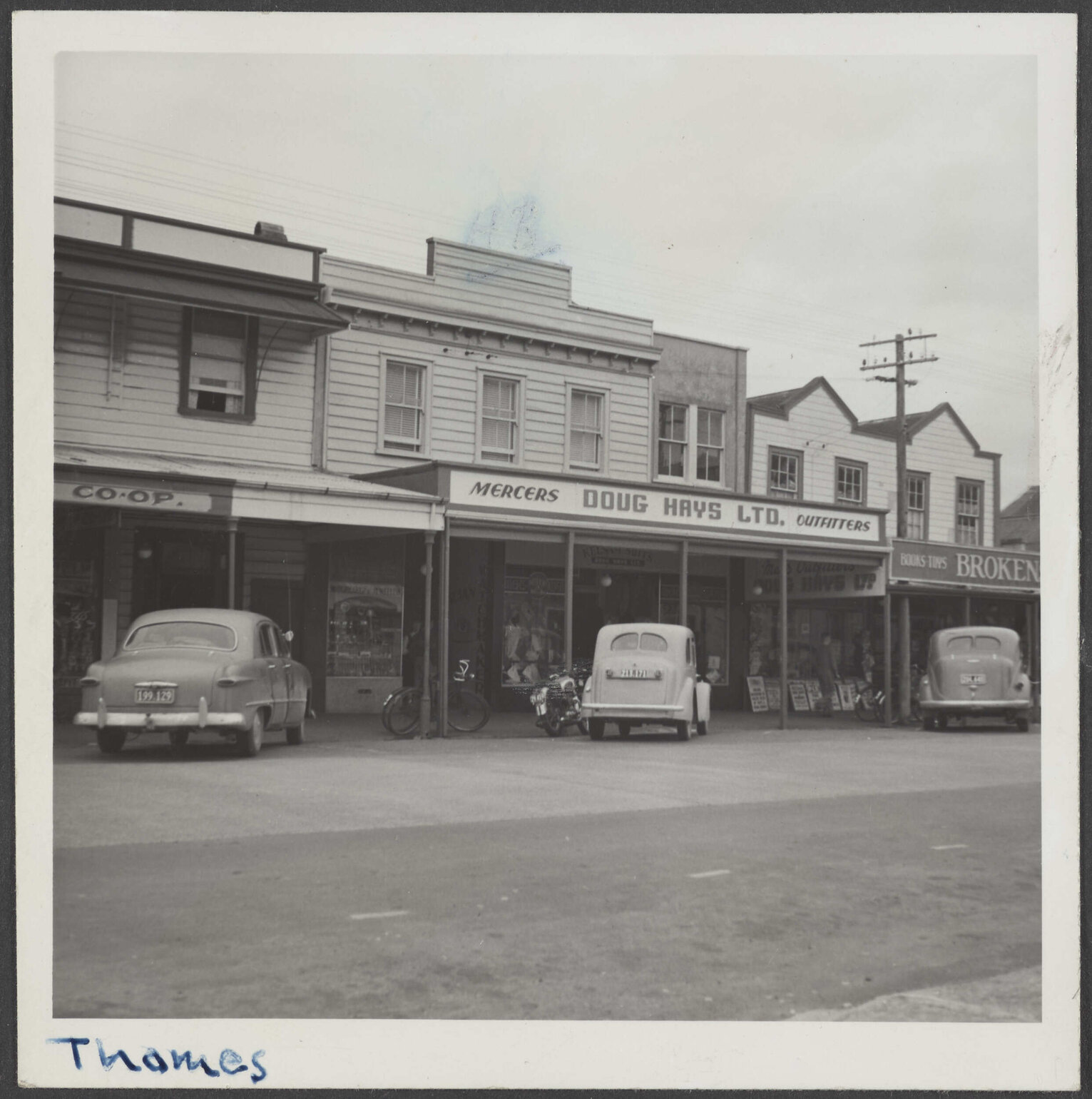 Doug Hays Ltd store, Thames