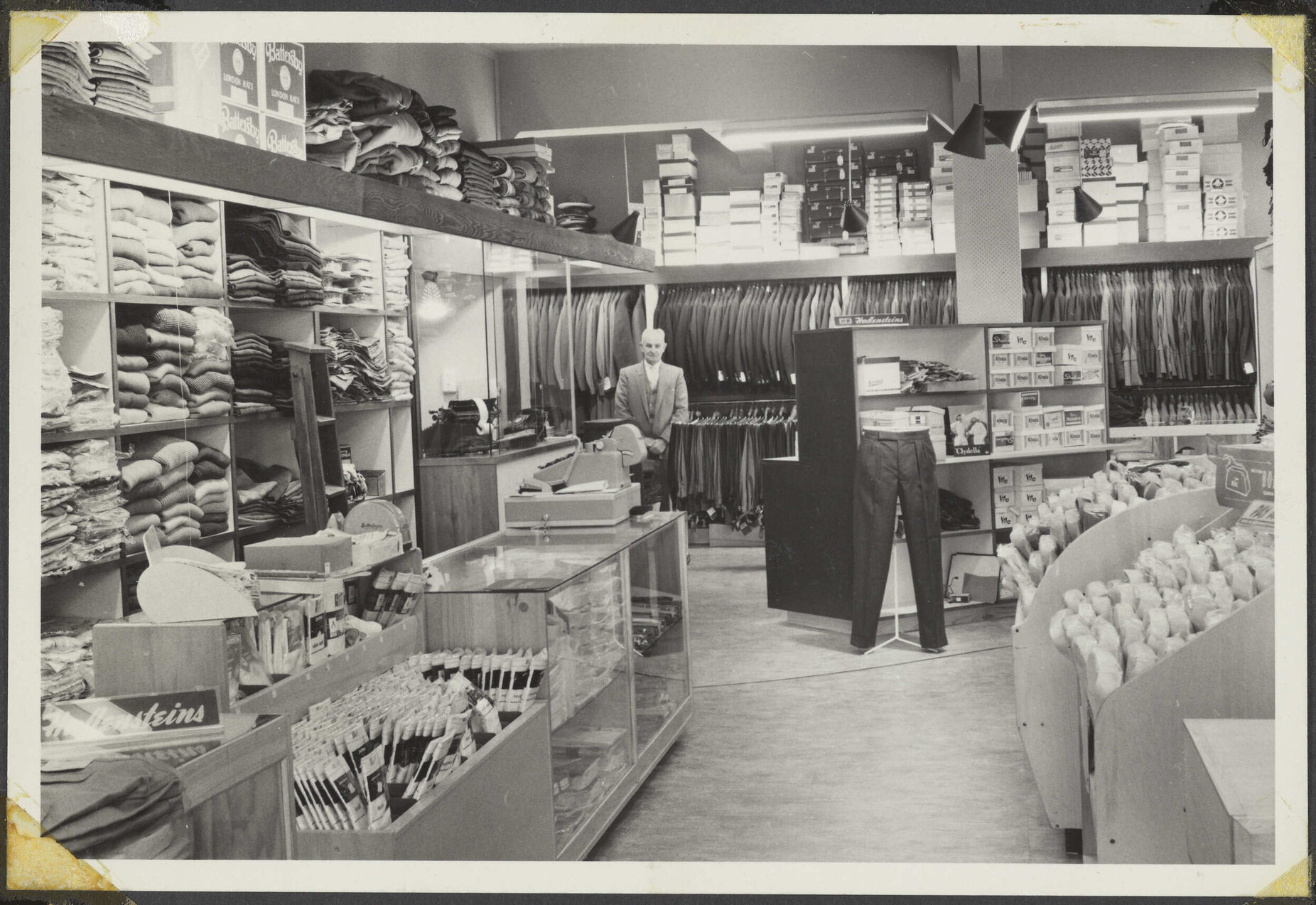 Hallensteins store interior, Tauranga