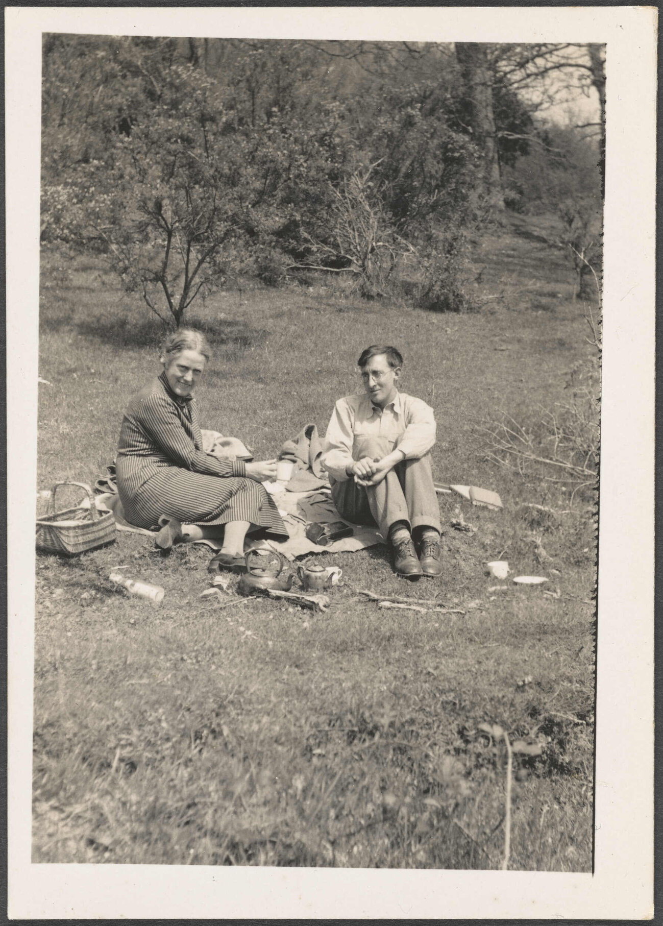 Evelyn Polson-Page and unidentified man at Chagford