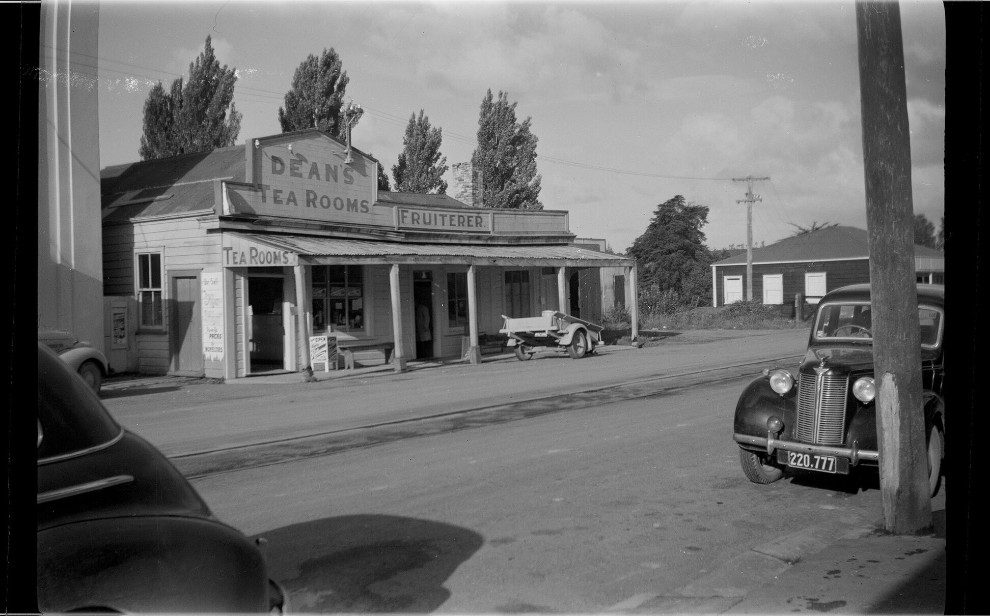 Gillies Street, Kawakawa, including Dean's Tea Rooms