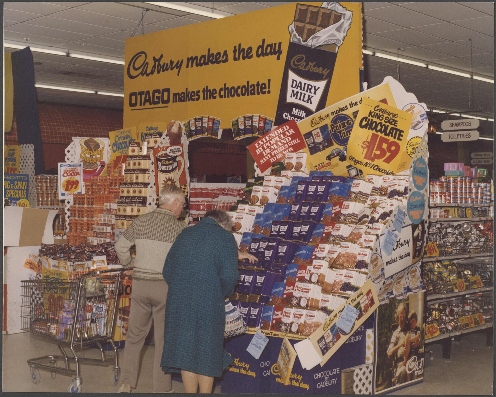 'Cadbury makes the day Otago makes the chocolate!' display stand
