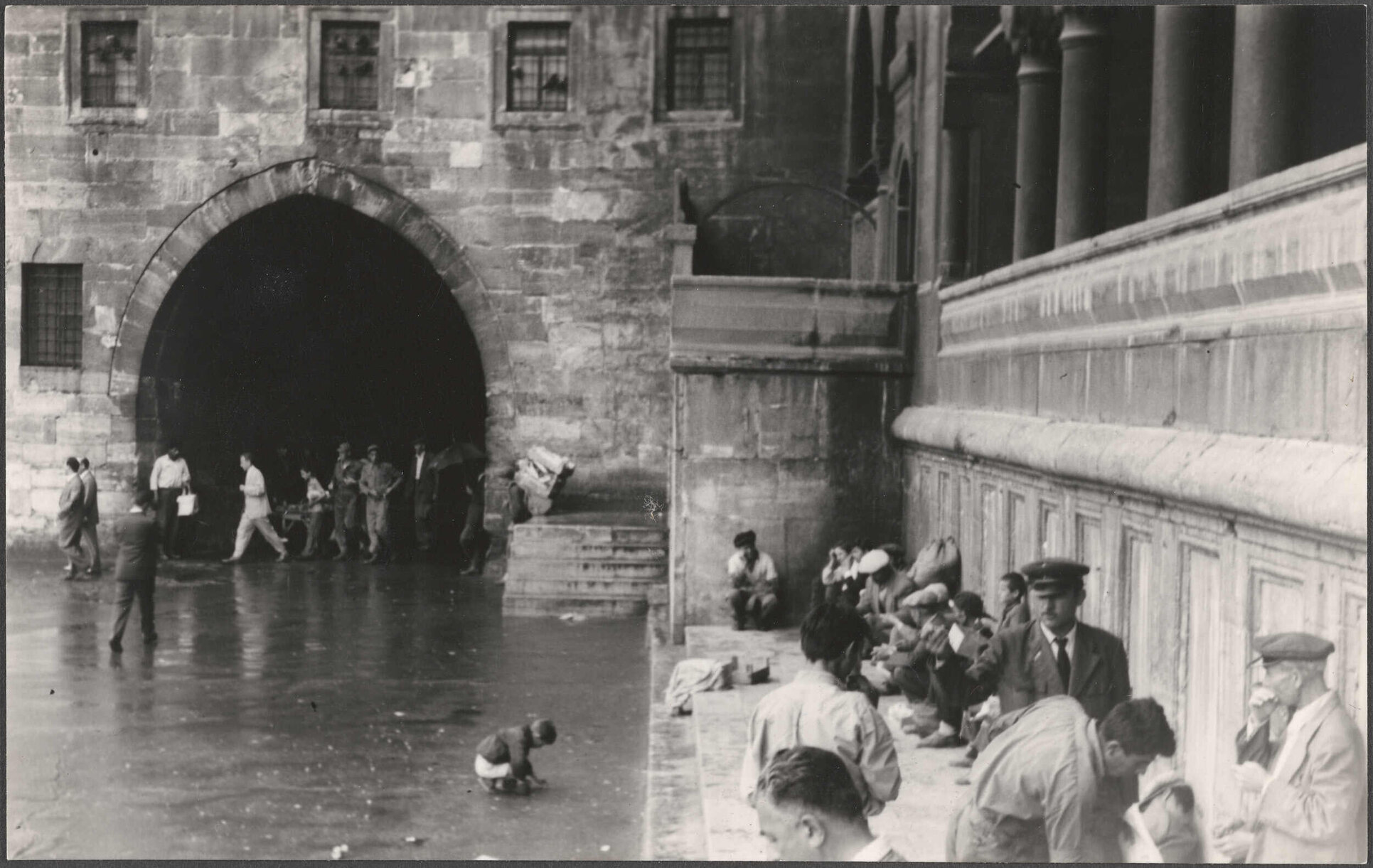 Forecourt of the Yeni Cami