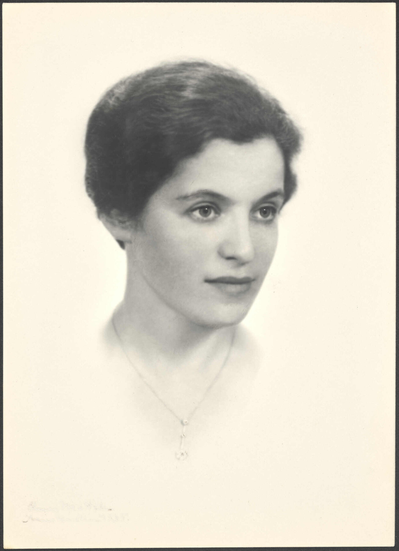 Mrs Richard Michaelis