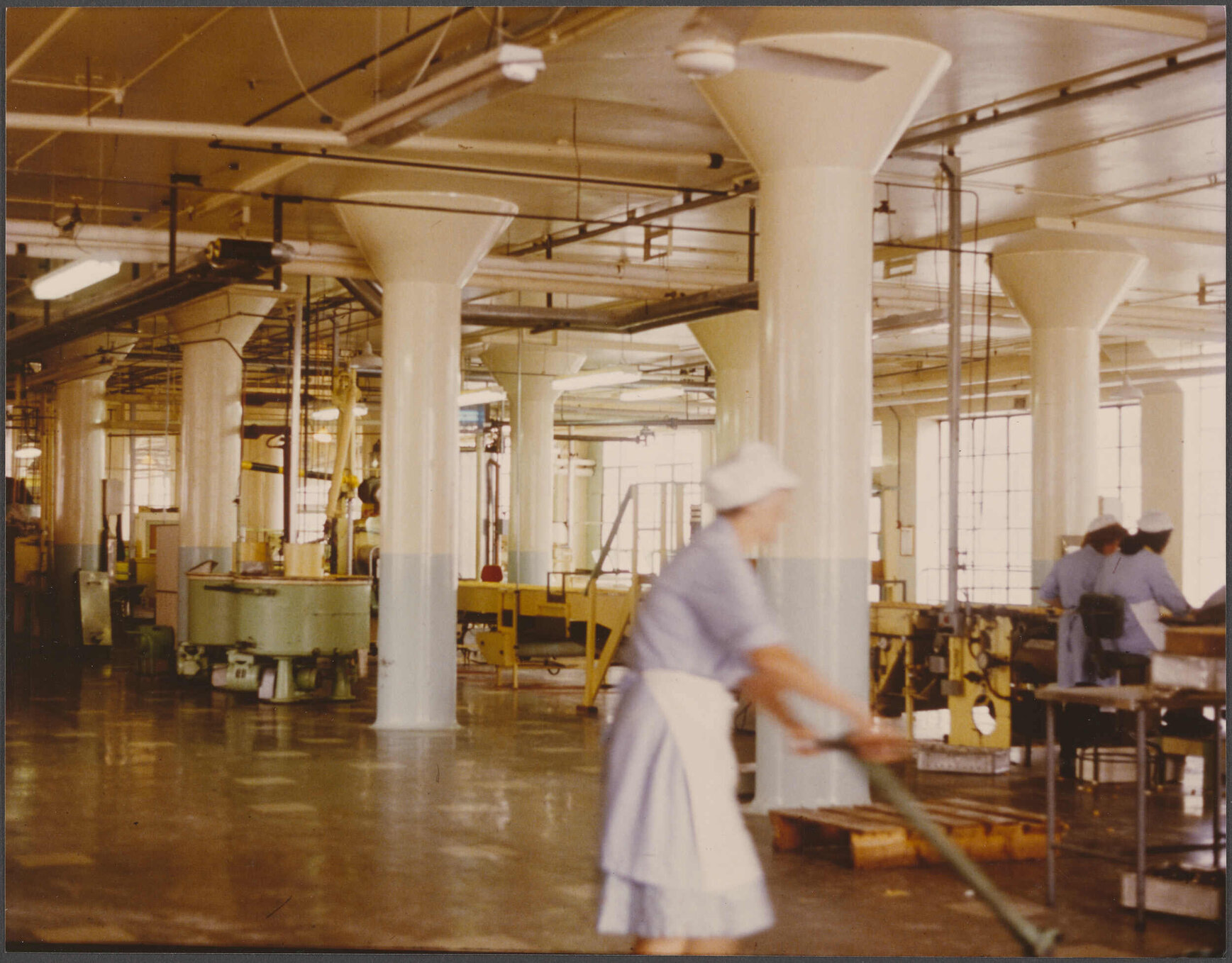 B&amp;J platform and depositor