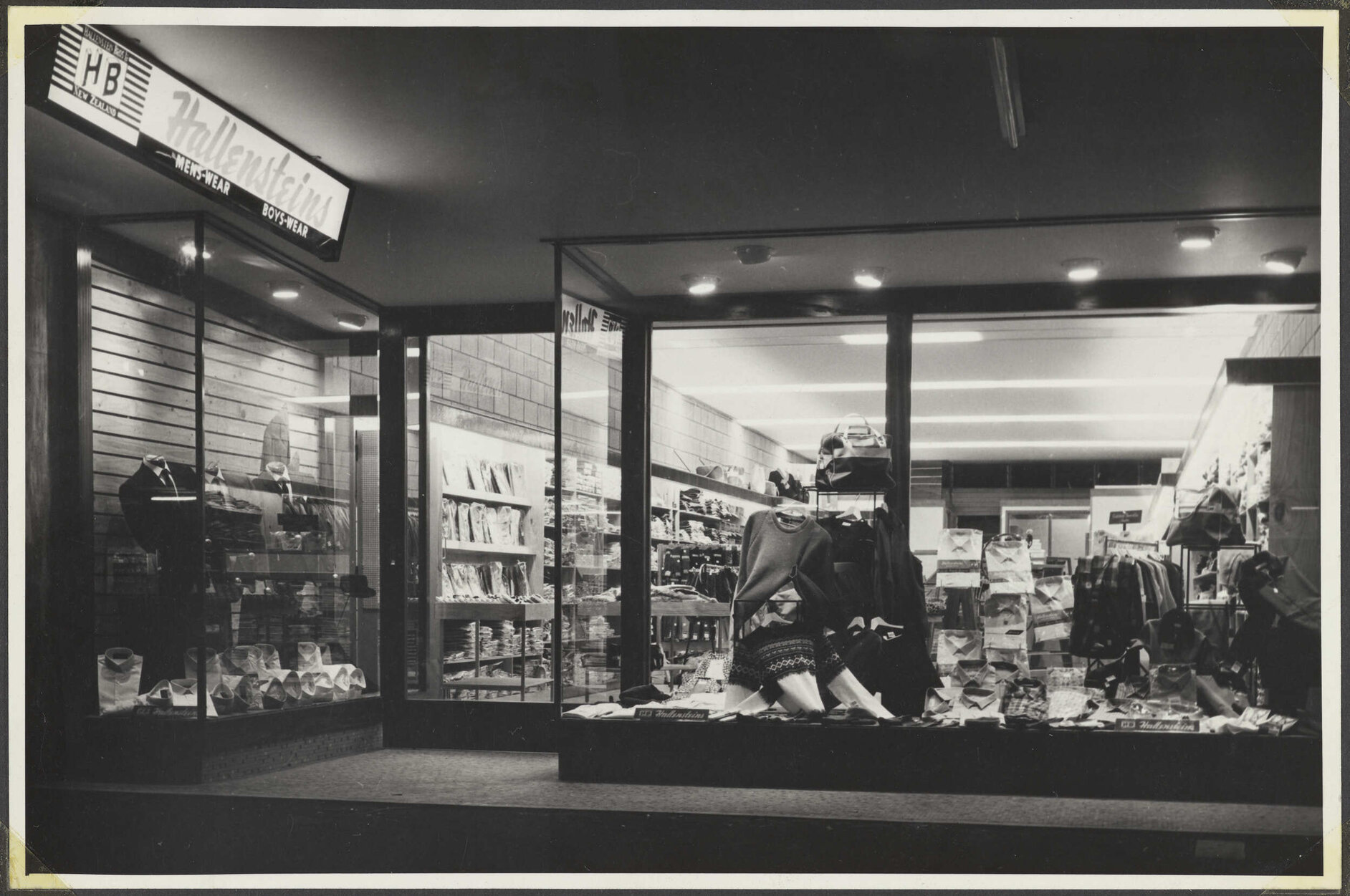 Hallensteins storefront, Papakura, at night