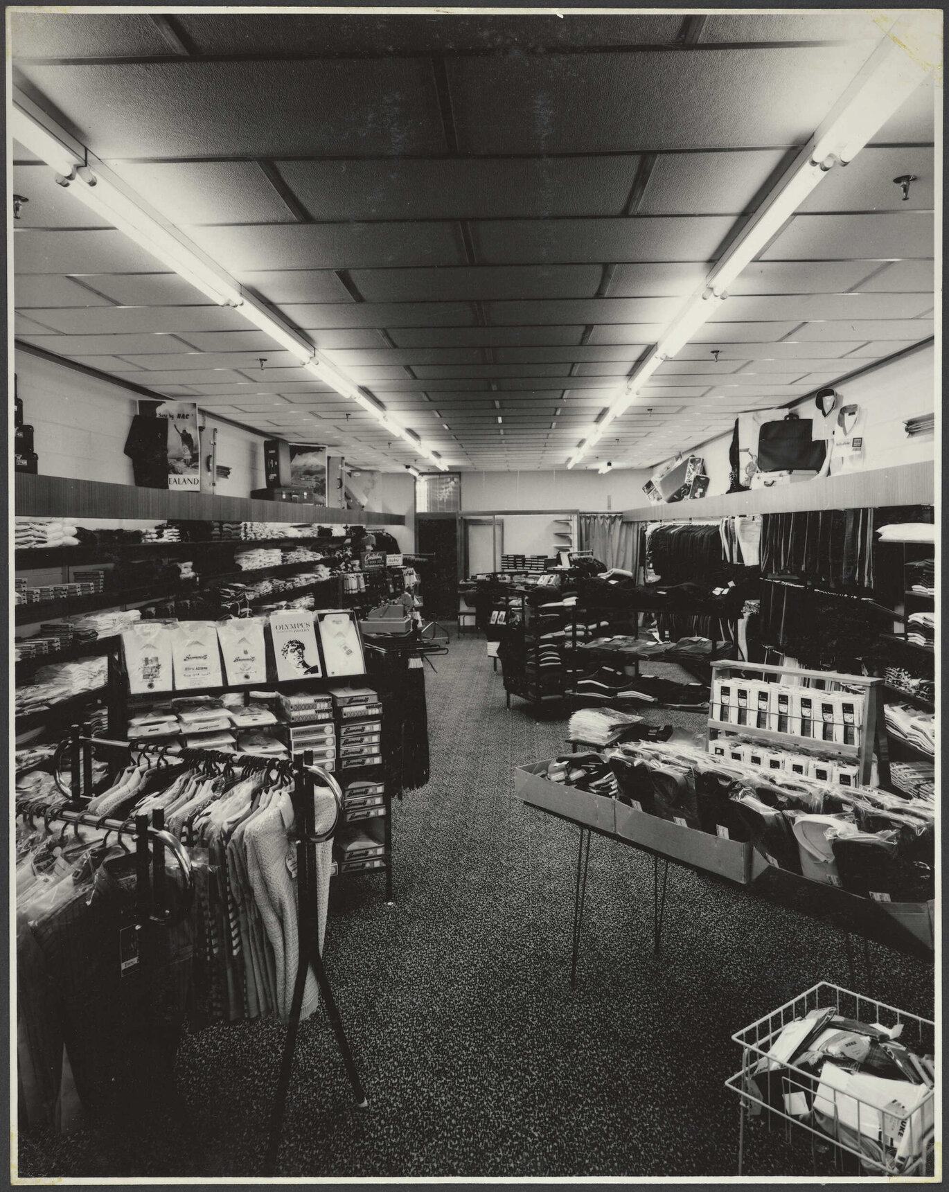Hallensteins store interior, Northlands Shopping Centre