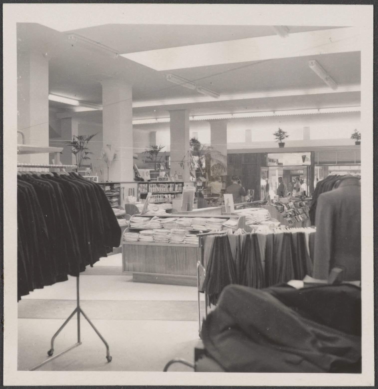 Hallensteins store interior, New Plymouth