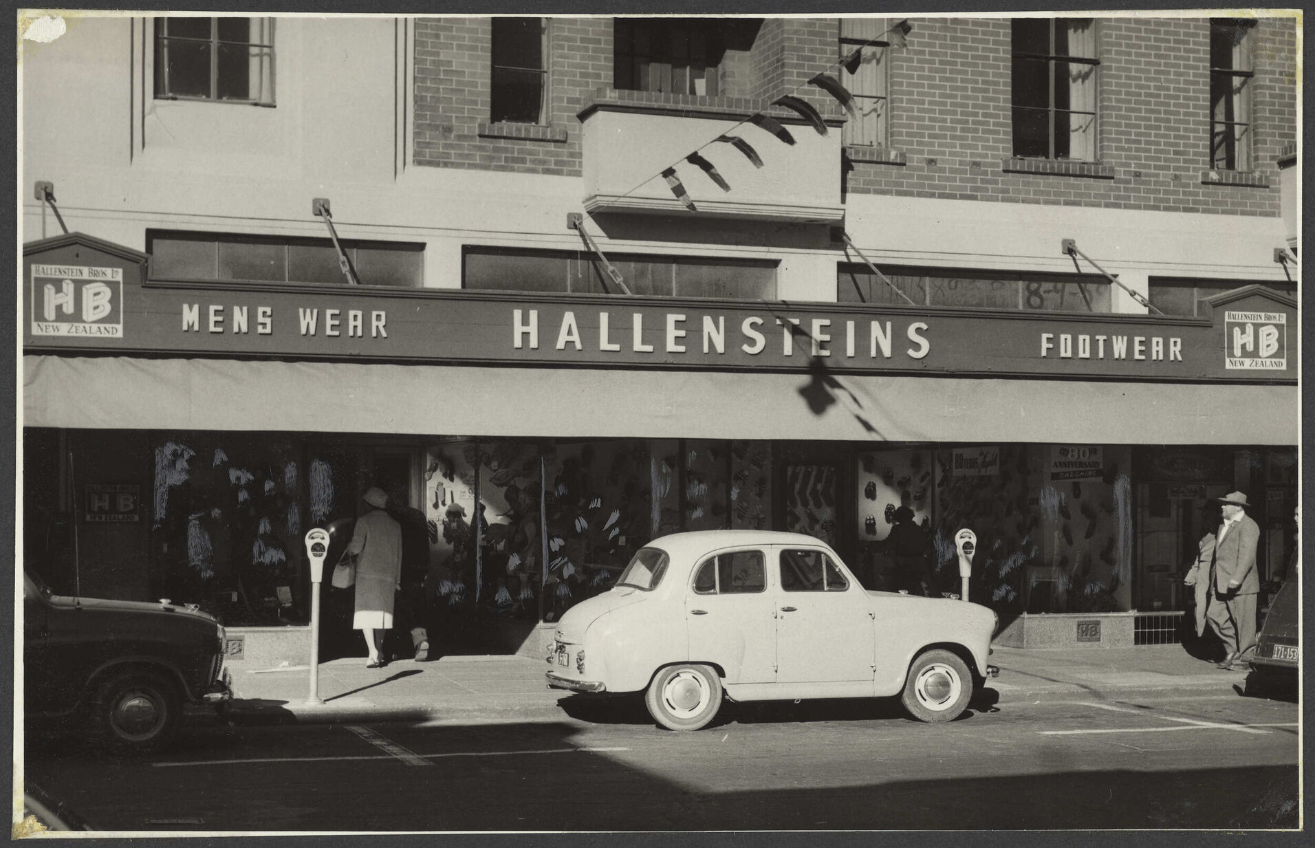 Hallensteins branch premises, Napier