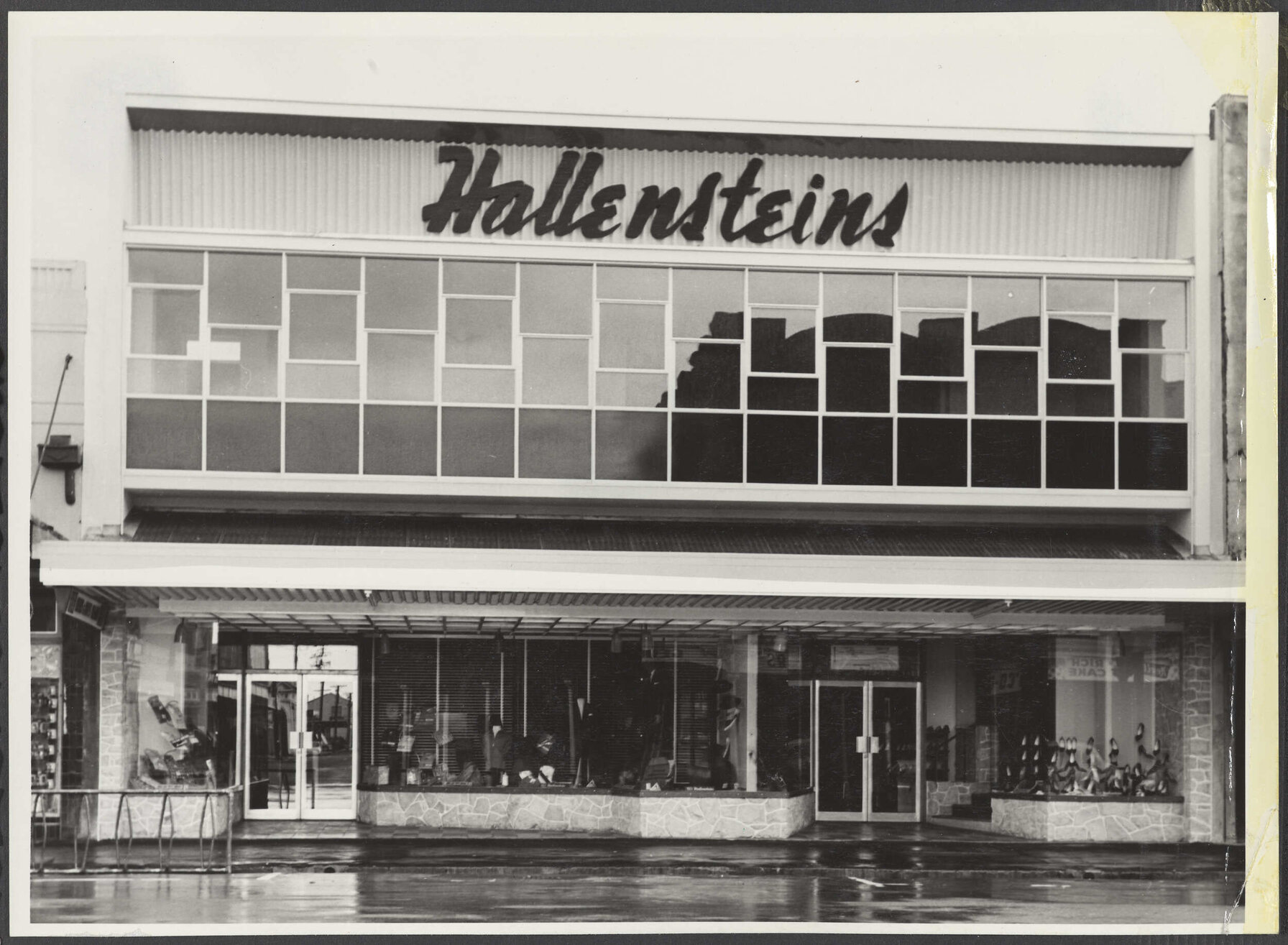 Hallensteins branch premises, Hāwera 
