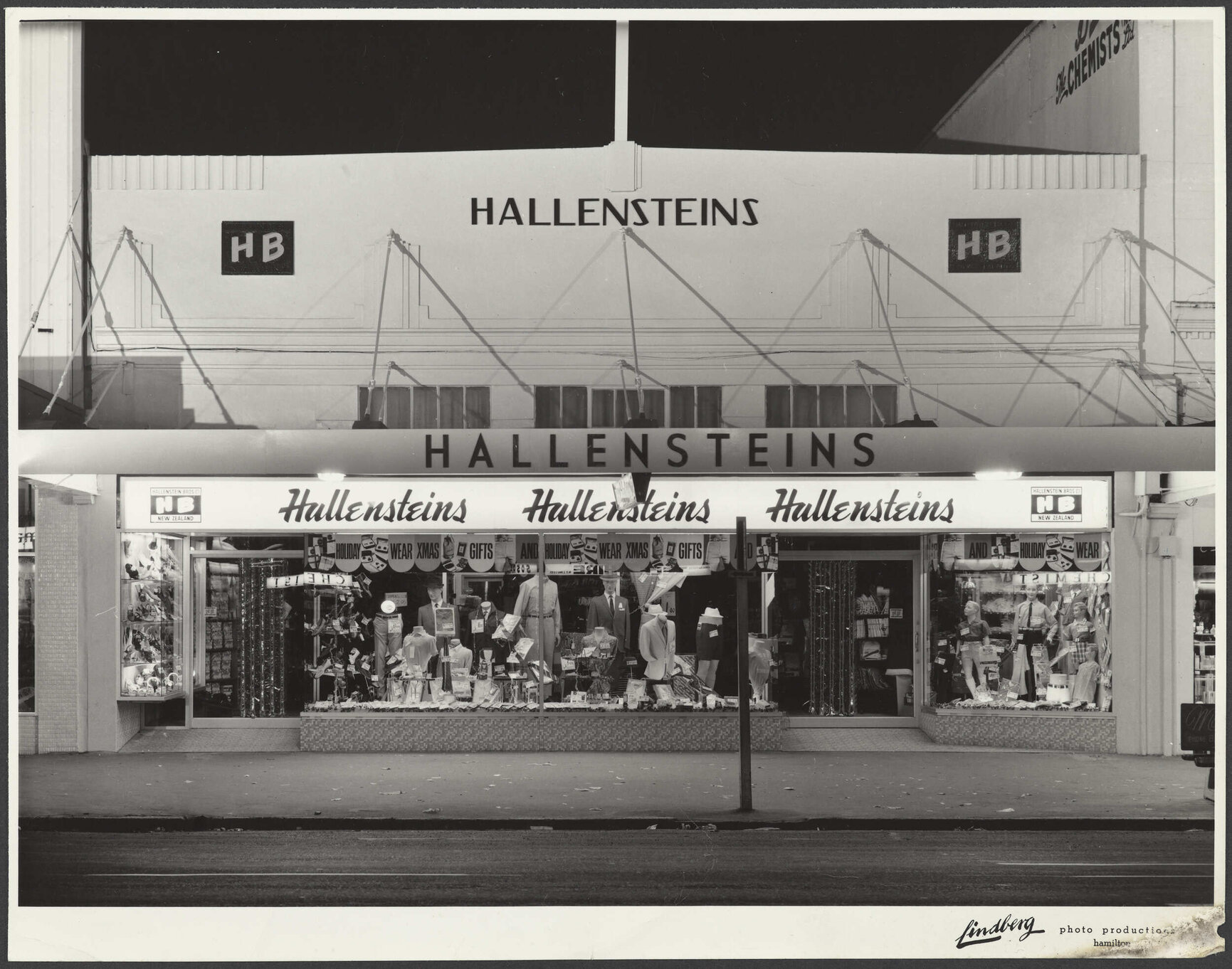 Hallensteins branch premises, Hamilton, at night