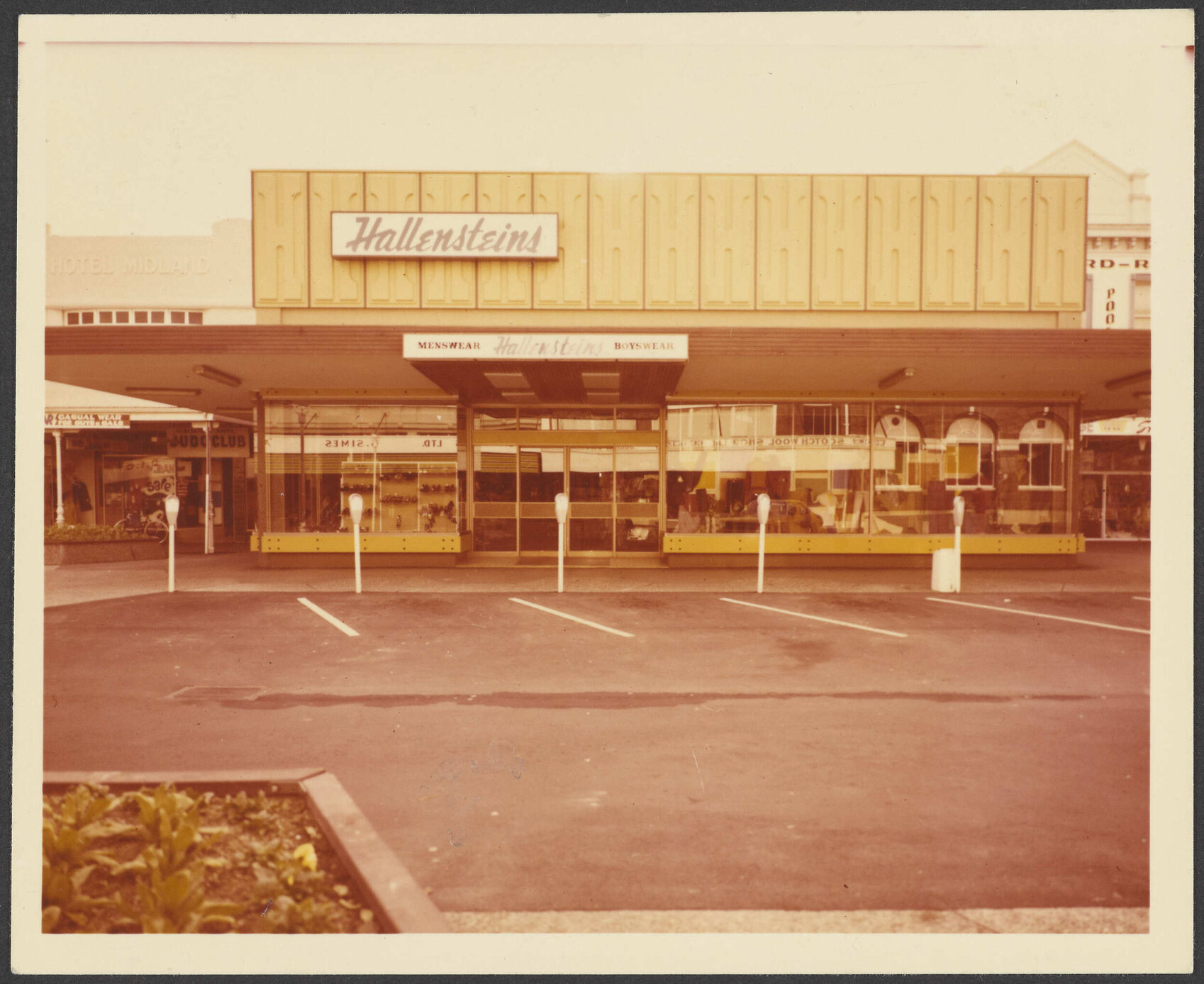 Hallensteins branch premises, Palmerston North