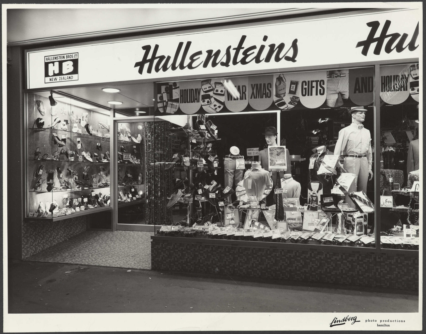 Hallensteins storefront, Hamilton
