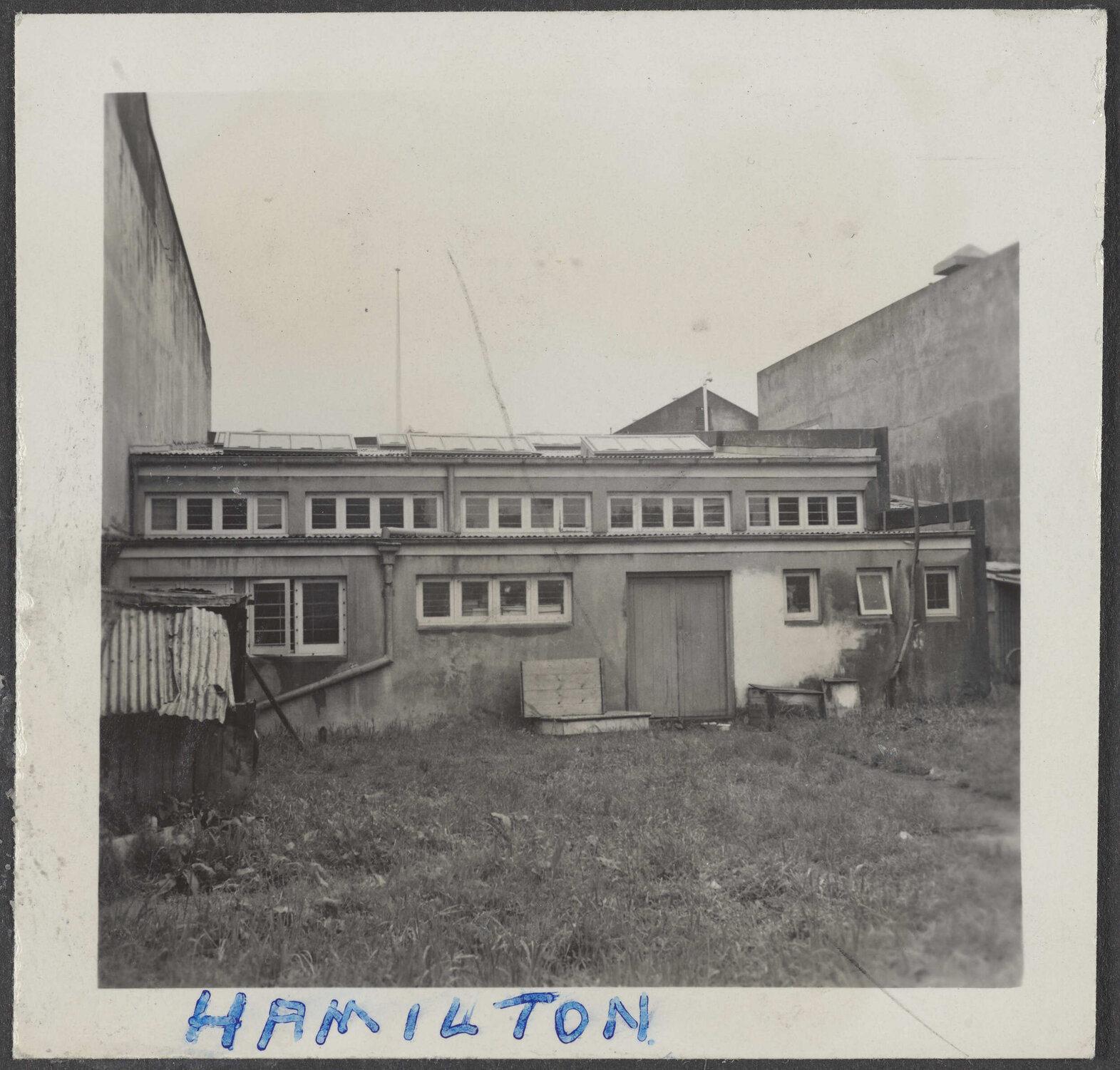Rear of Hallensteins branch premises, Hamilton