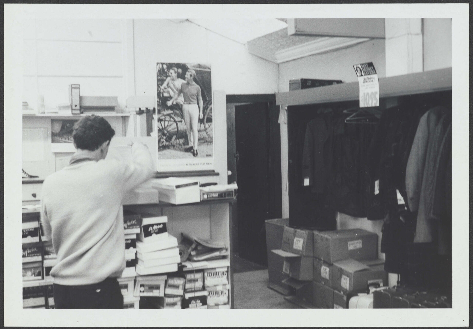 Hallensteins store interior, Gore