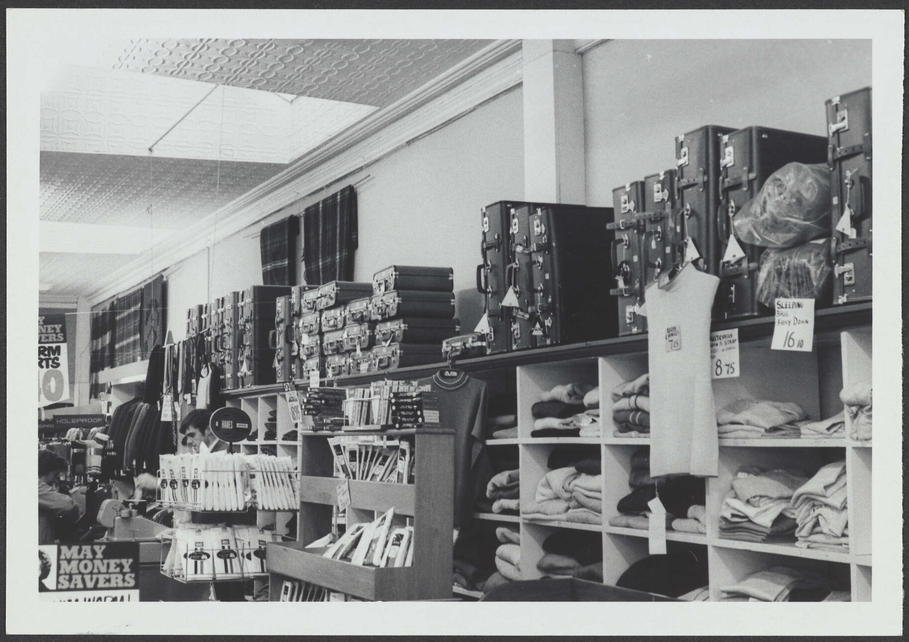 Hallensteins store interior, Gore